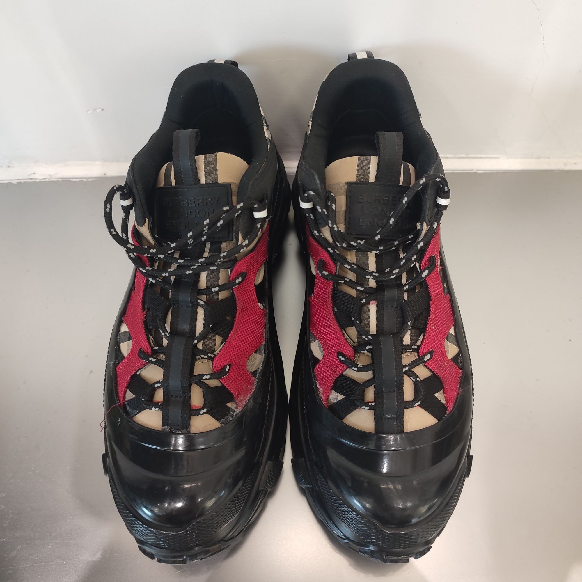 Burberry Burberry Size 40 Checkered Lace-Up Thick-Soled Casual Sneake Size US 7 / EU 40 - 1 Thumbnail