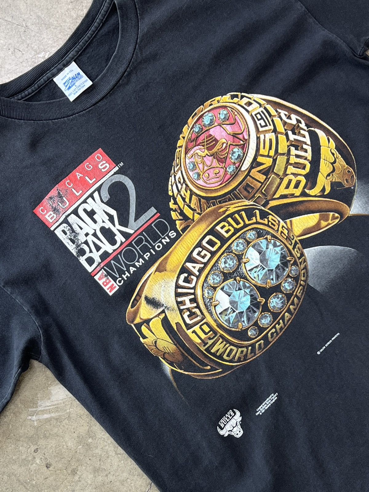 NBA Vintage 1992 Chicago Back 2 Back Champion Ring Tee Large Size US L / EU 52-54 / 3 - 1 Thumbnail