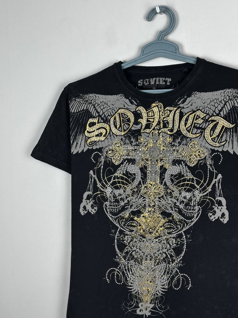 Vintage Avant Garde Rhinestone Skull Cross Wings T Shirt Size US L / EU 52-54 / 3 - 3 Thumbnail