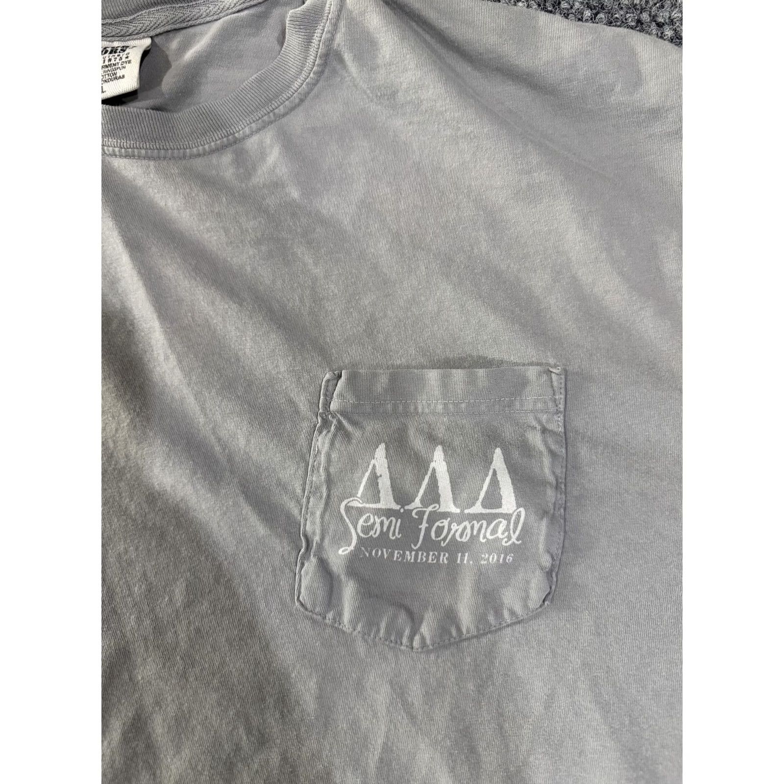 Comfort Colors Comfort Colors Shirt Womens XL Gray Tri Delta Semi Formal Long Sleeve Pocket Top Size XL / US 12-14 / IT 48-50 - 4 Thumbnail