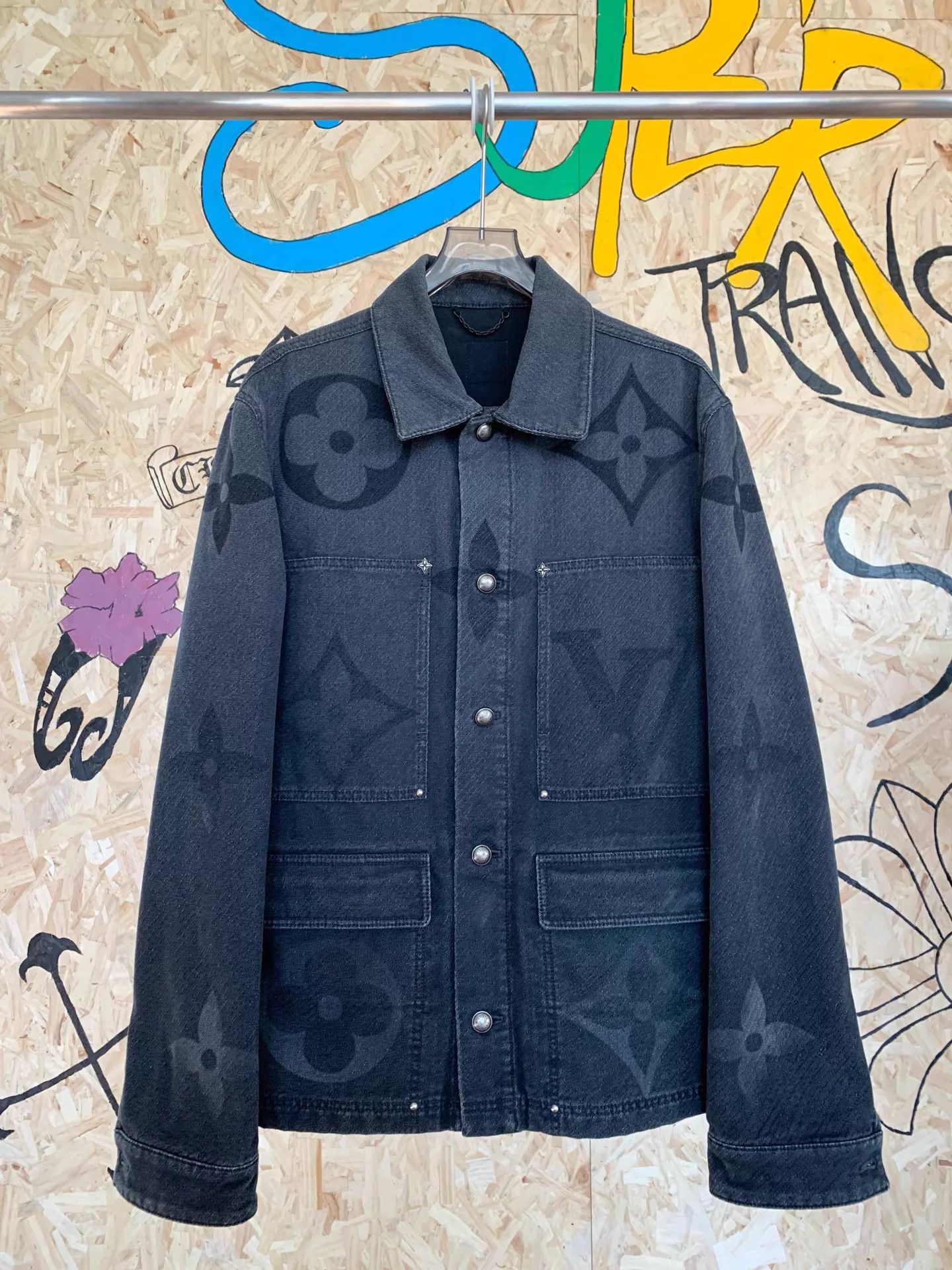Louis Vuitton Louis Vuitton SS25 Capsule AO Print Cargo Jacket Size US XL / EU 56 / 4 - 1 Thumbnail
