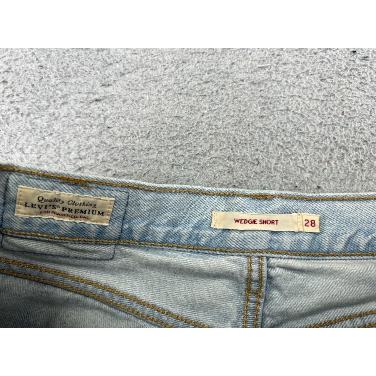 Levi's VINTAGE Levis Shorts Womens 28 Blue Denim Jean Cutoff Premium Big E Button Wedgie 25x2 Size 28" / US 6 / IT 42 - 7 Thumbnail