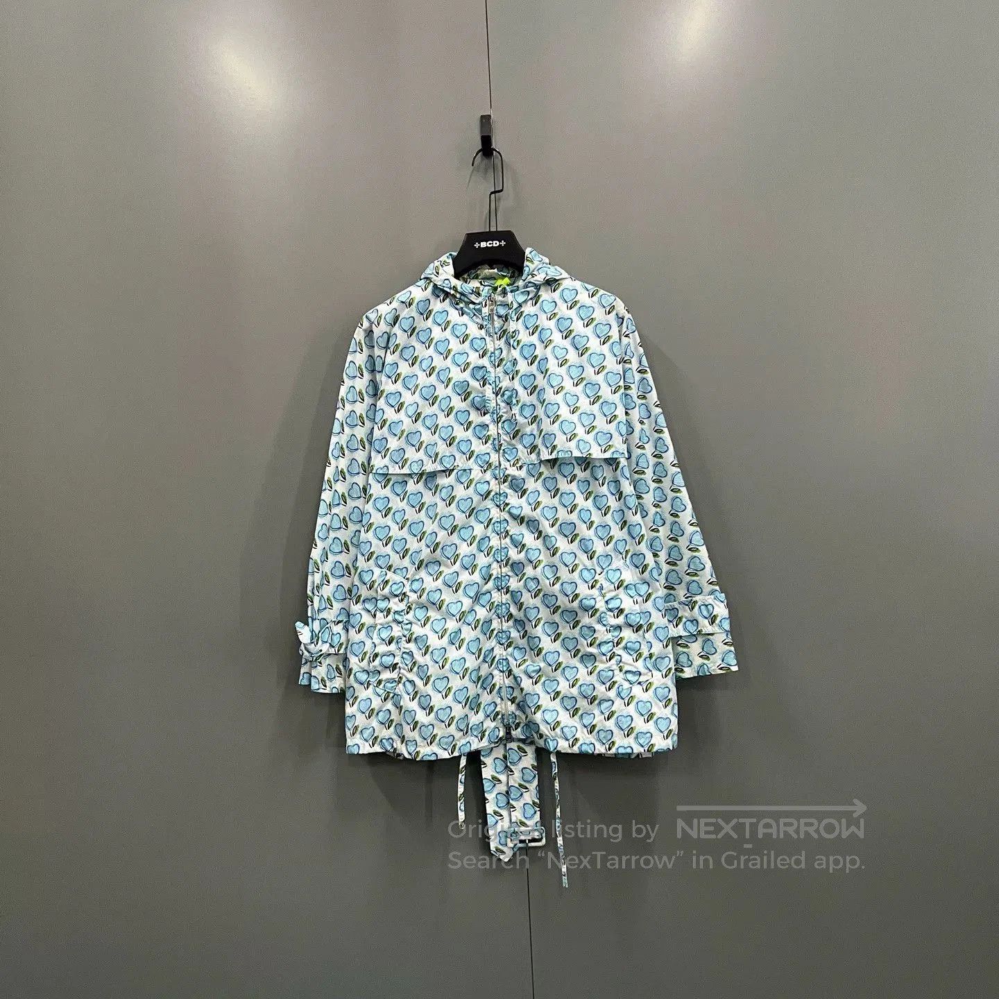 Prada prada graffiti heart print coat. Size M / US 6-8 / IT 42-44 - 1 Thumbnail