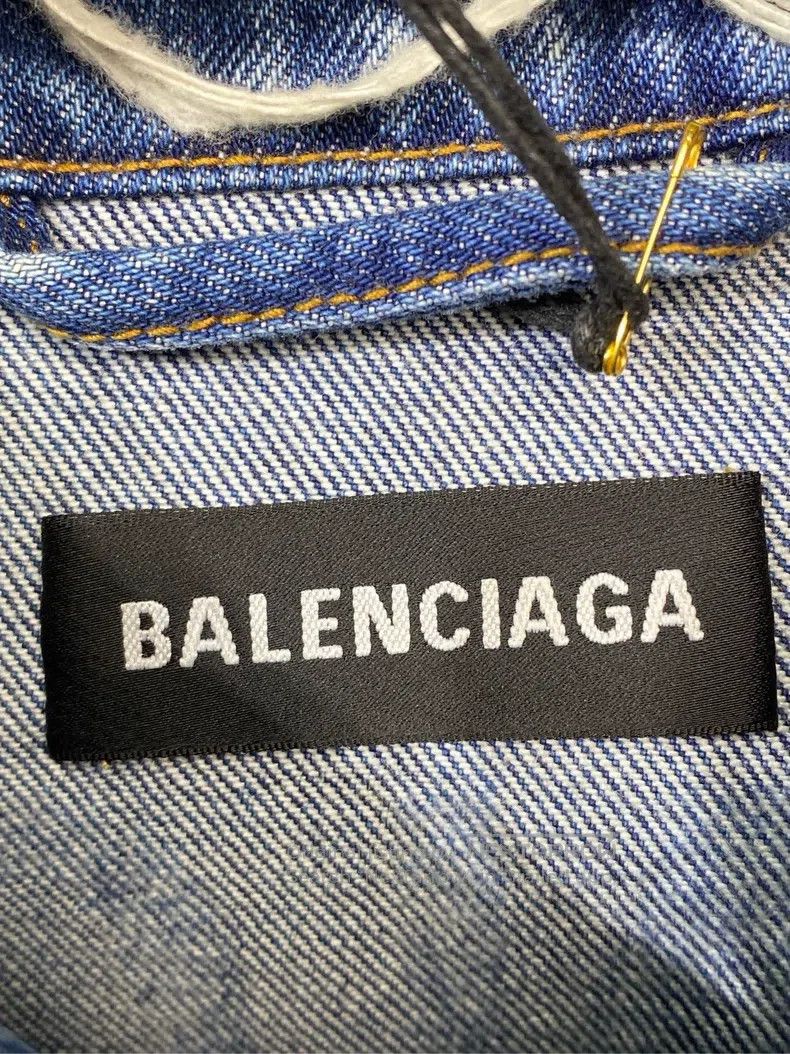 Balenciaga Balenciaga Washed denim jacket with back letter print logo Size US M / EU 48-50 / 2 - 6 Thumbnail