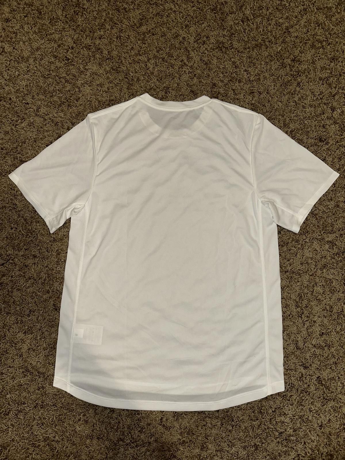 Nike Nike Men’s Dri-Fit Miler Training Running T-Shirt Size US S / EU 44-46 / 1 - 2 Thumbnail
