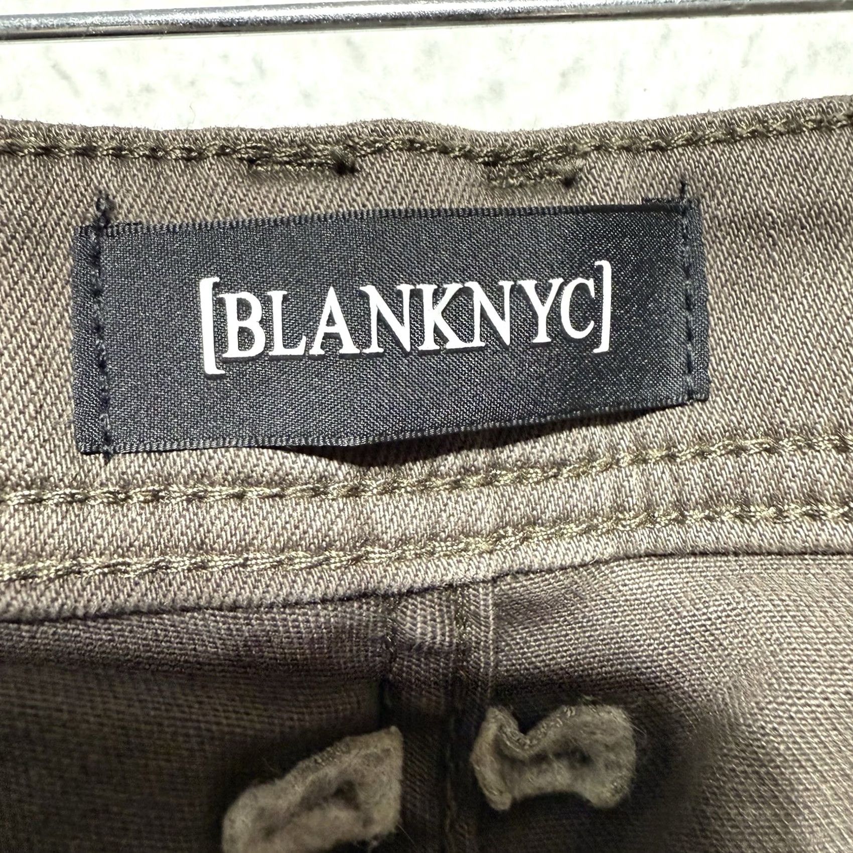 Vintage BlankNYC Jeans Slim Straight Zip Fly Brown 40x31 Mens NWT Wooster Slim Fit Size 40 Inseam 31 Brown Jeans Mens Slim Straight Zip Fly NWT BlankNYC Size US 40 / EU 56 - 3 Thumbnail