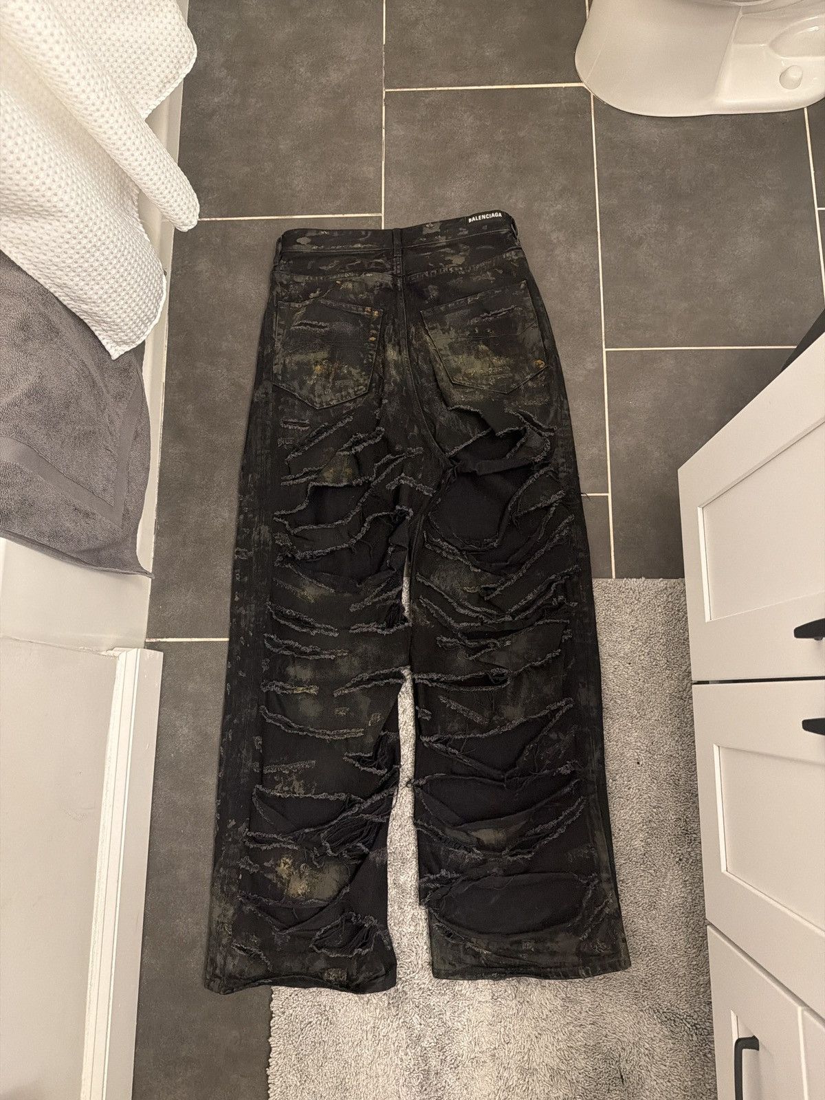 Balenciaga Balenciaga destroyed mud jeans Size US 32 / EU 48 - 1 Thumbnail