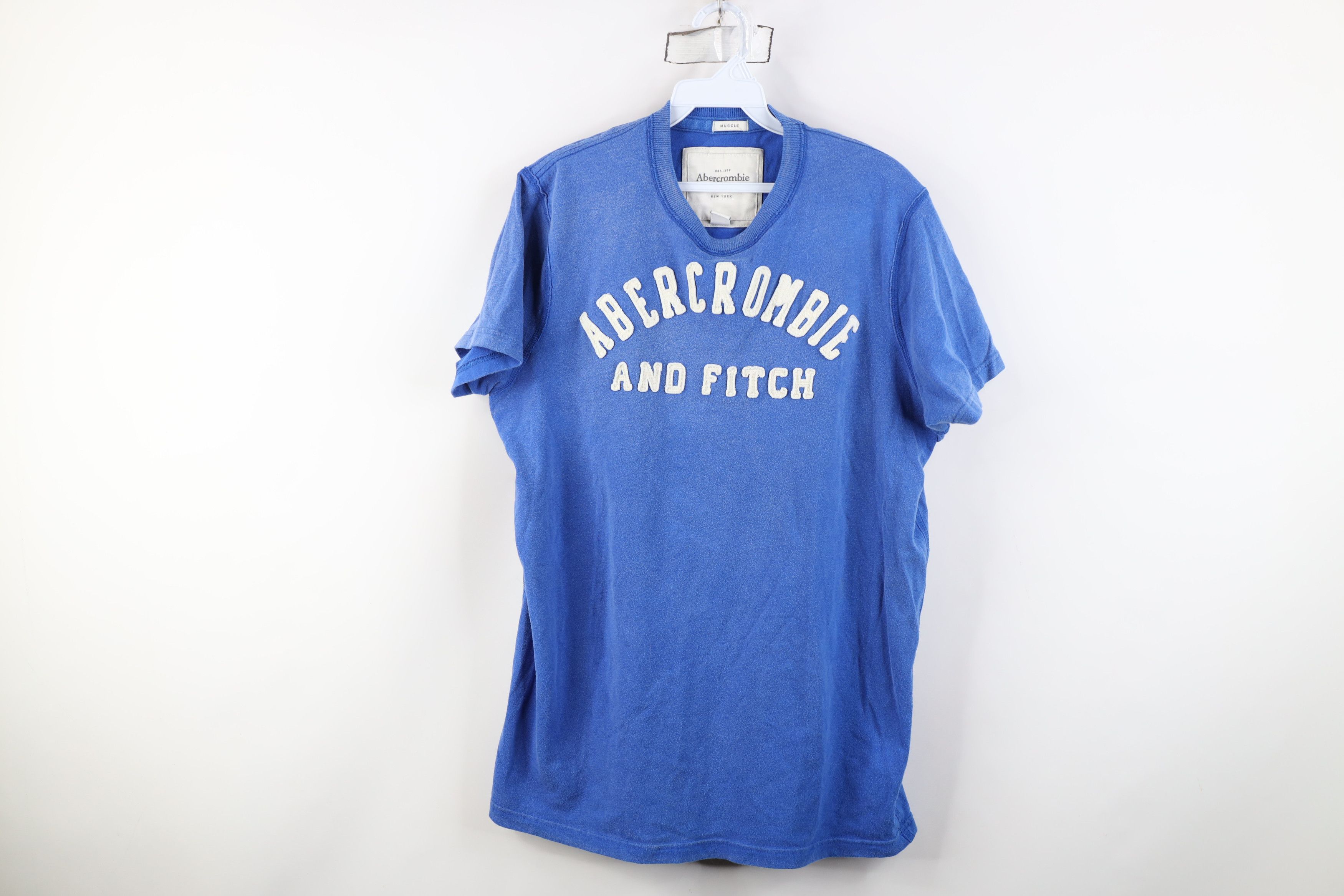 Abercrombie & Fitch Vintage 90s Y2K Abercrombie & Fitch Spell Out T-Shirt Size US XXL / EU 58 / 5 - 1 Thumbnail