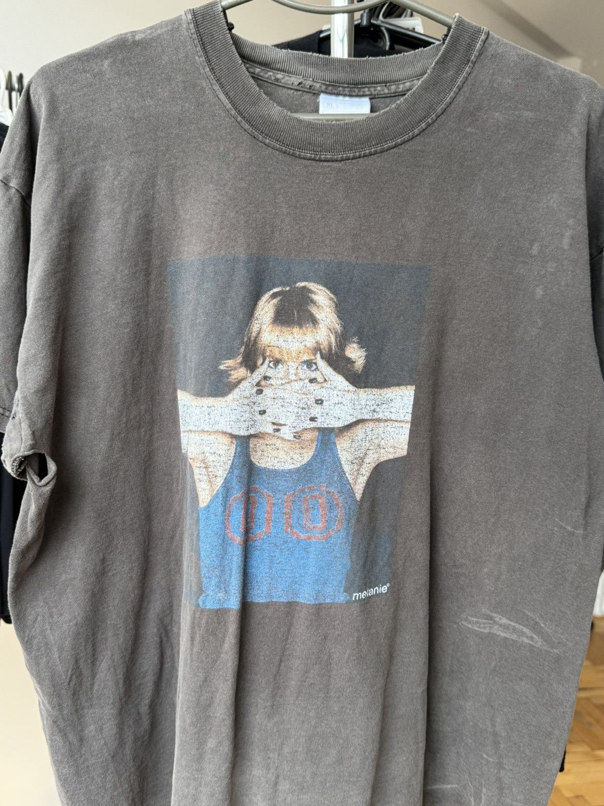 Band Tees Vintage Trashed Sun Faded Melanie 01 Tour Size US XL / EU 56 / 4 - 2 Thumbnail