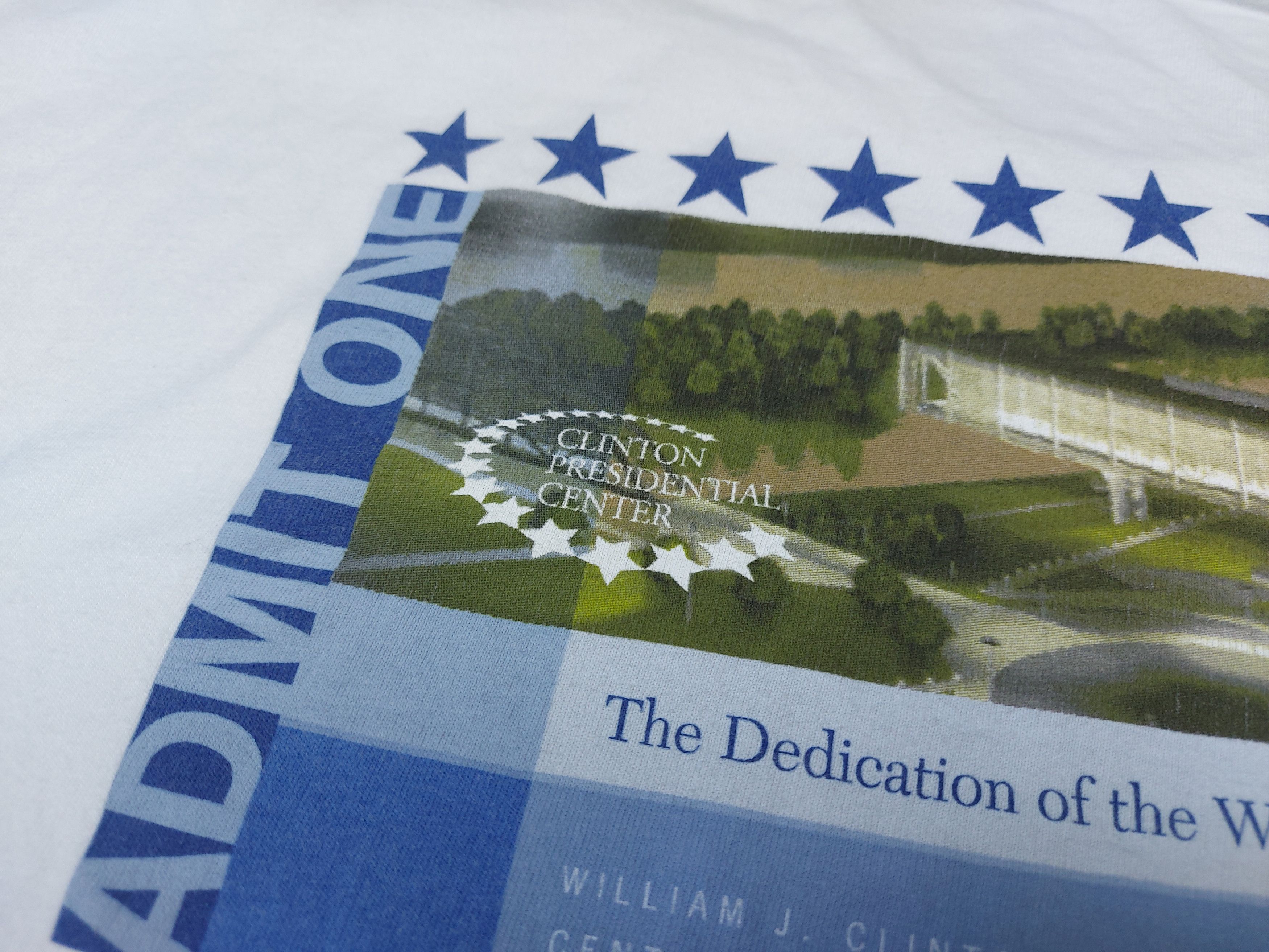 President's × Vintage Vintage Y2K William J Clinton 2004 Presidential Center TEE Size US XL / EU 56 / 4 - 6 Thumbnail