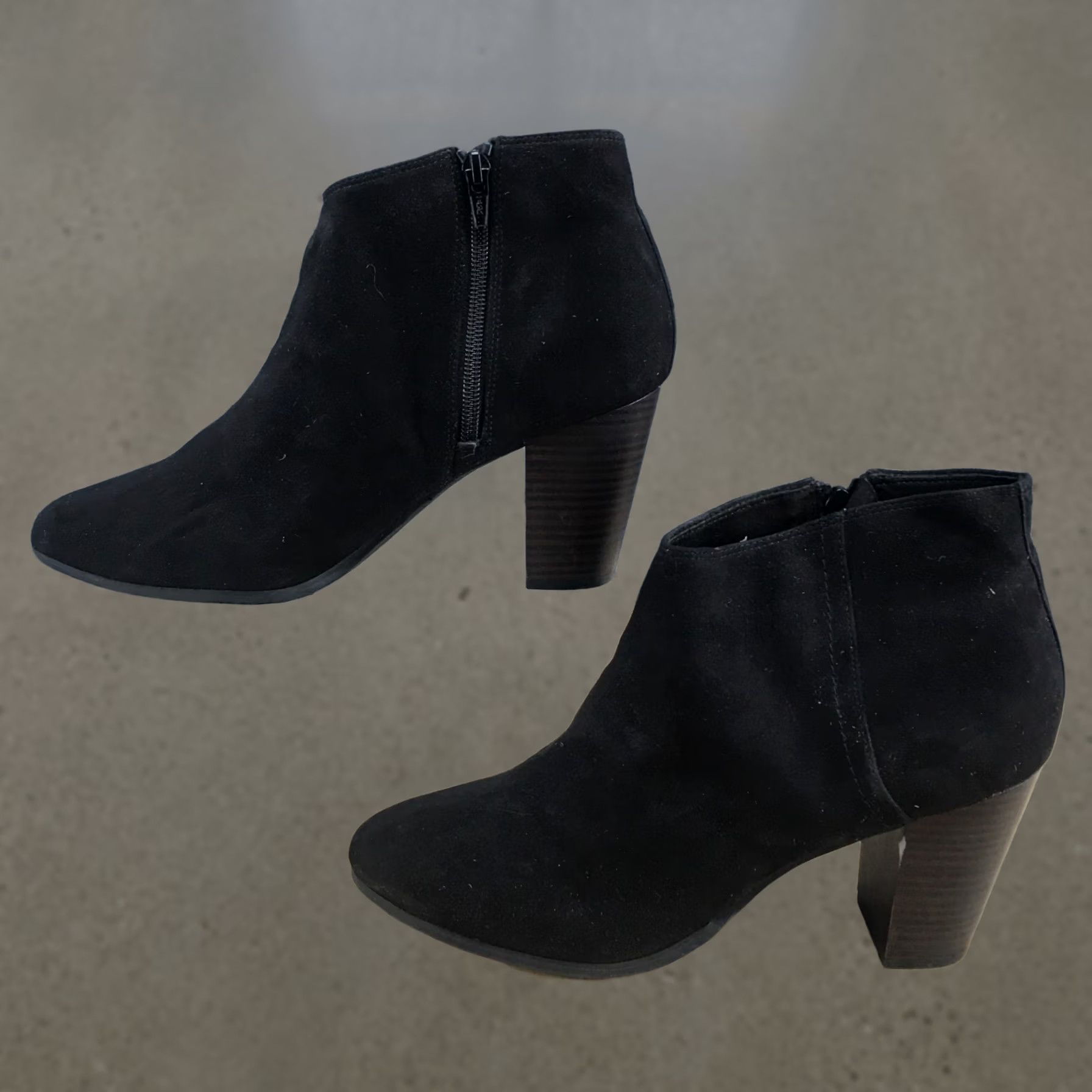Old Navy Old Navy Boots Womens 10 Ankle Booties Black Faux Suede Heeled Side Zip Casual Womens Shoes Boots Black Ankle Bootie 10 Old Navy Mens? Size US 10 / IT 40 - 1 Thumbnail