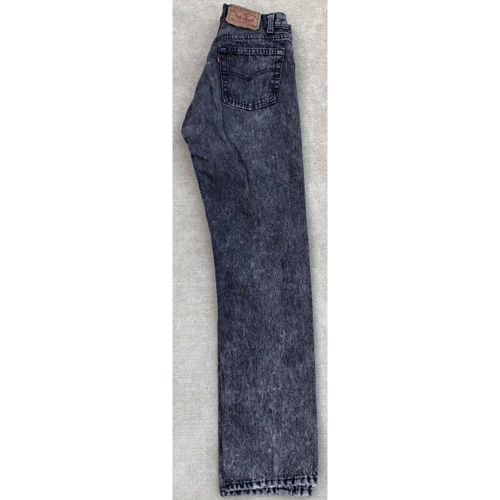 Levi's Vintage Levi's 501 Jeans Button Fly Faded Black Size 29 Regular Men Jeans 5-Pocket Distressed Inseam 31.75in Cotton Denim USA Made Rise 10-12in Size US 29 - 3 Thumbnail
