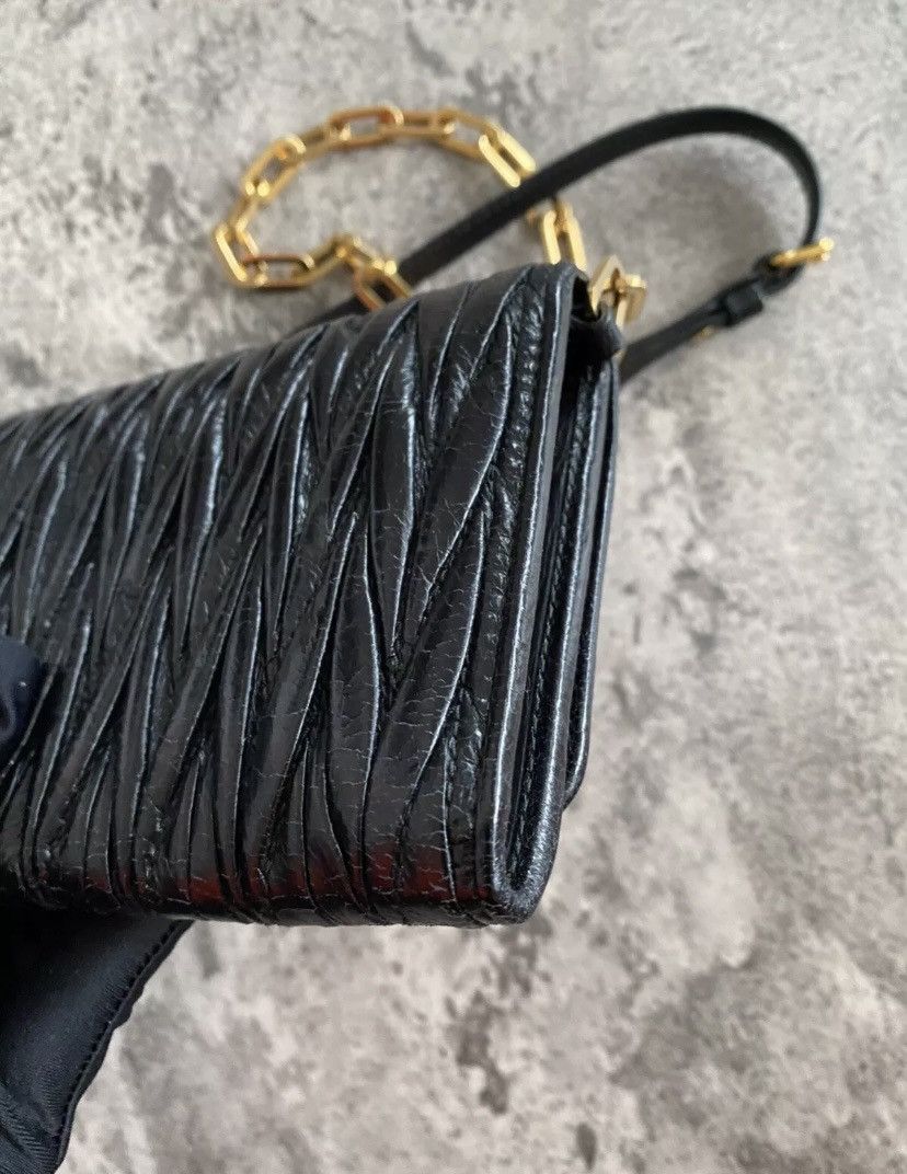 Miu Miu Matelasse wallet on chain Size ONE SIZE - 6 Thumbnail