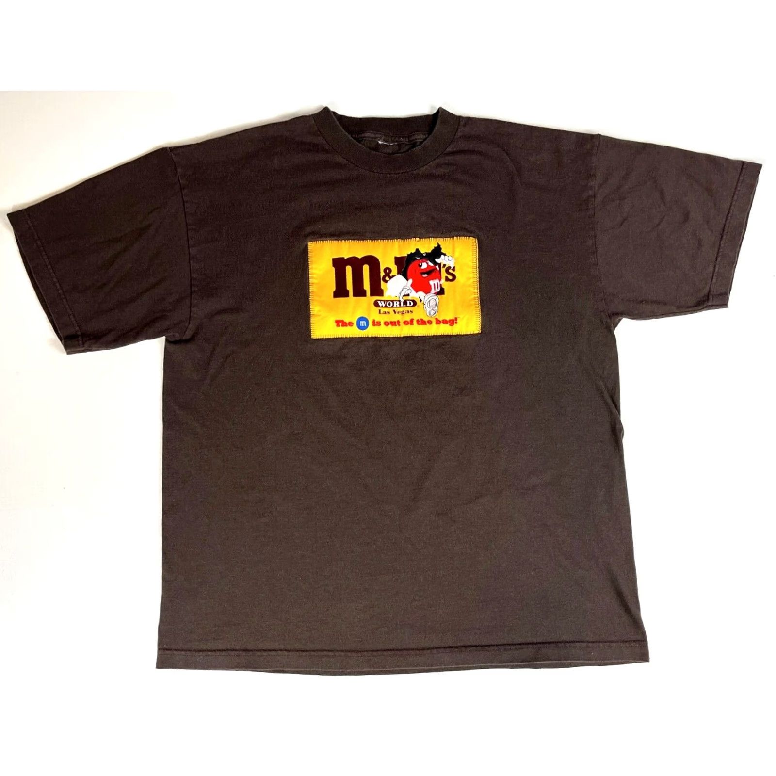 Vintage M&M's World Las Vegas Men's Vintage T-Shirt Embroidered Sz L Brown Size US L / EU 52-54 / 3 - 2 Thumbnail