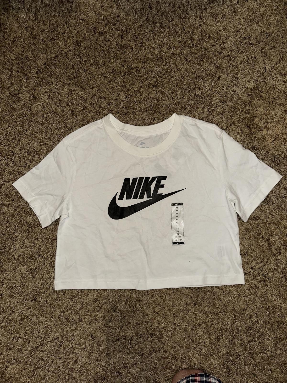 Nike Nike Sportswear Essential Women's Cropped Logo T-Shirt Size XS / US 0-2 / IT 36-38 - 1 Thumbnail