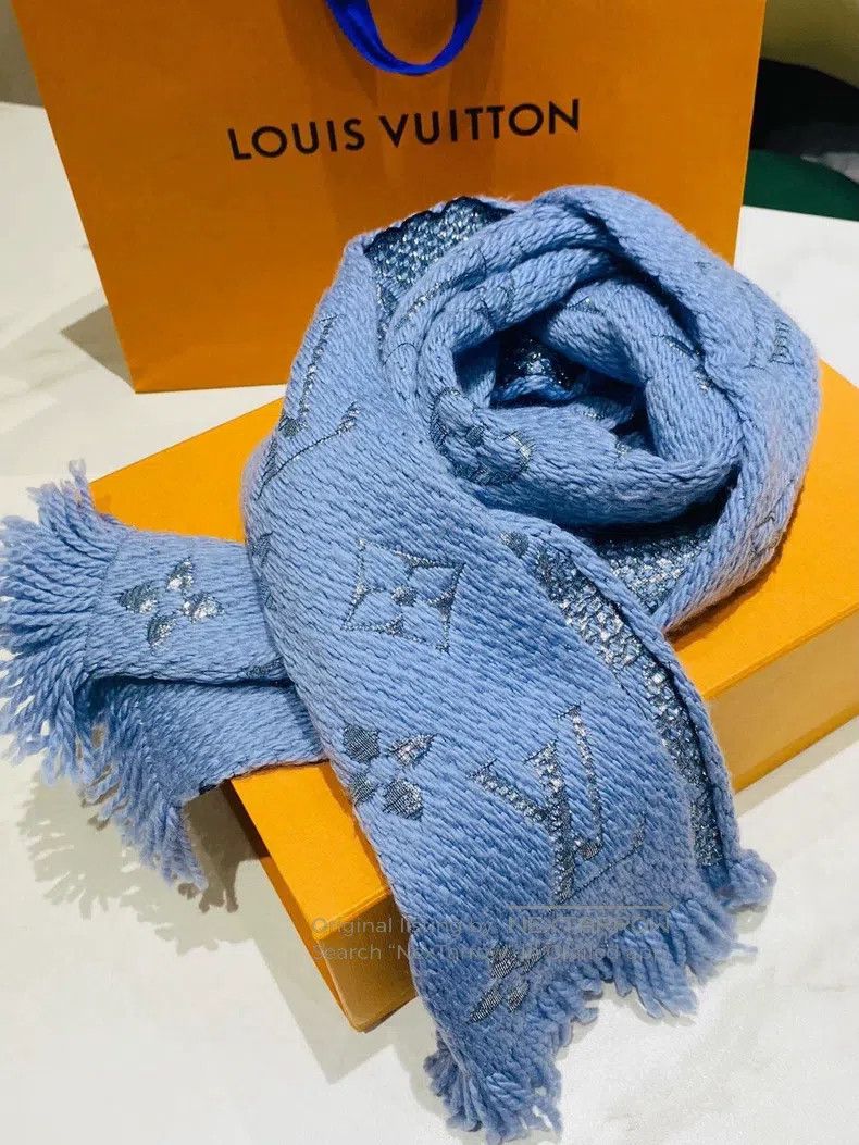 Louis Vuitton Louis Vuitton Blue Scarf Size ONE SIZE - 1 Thumbnail