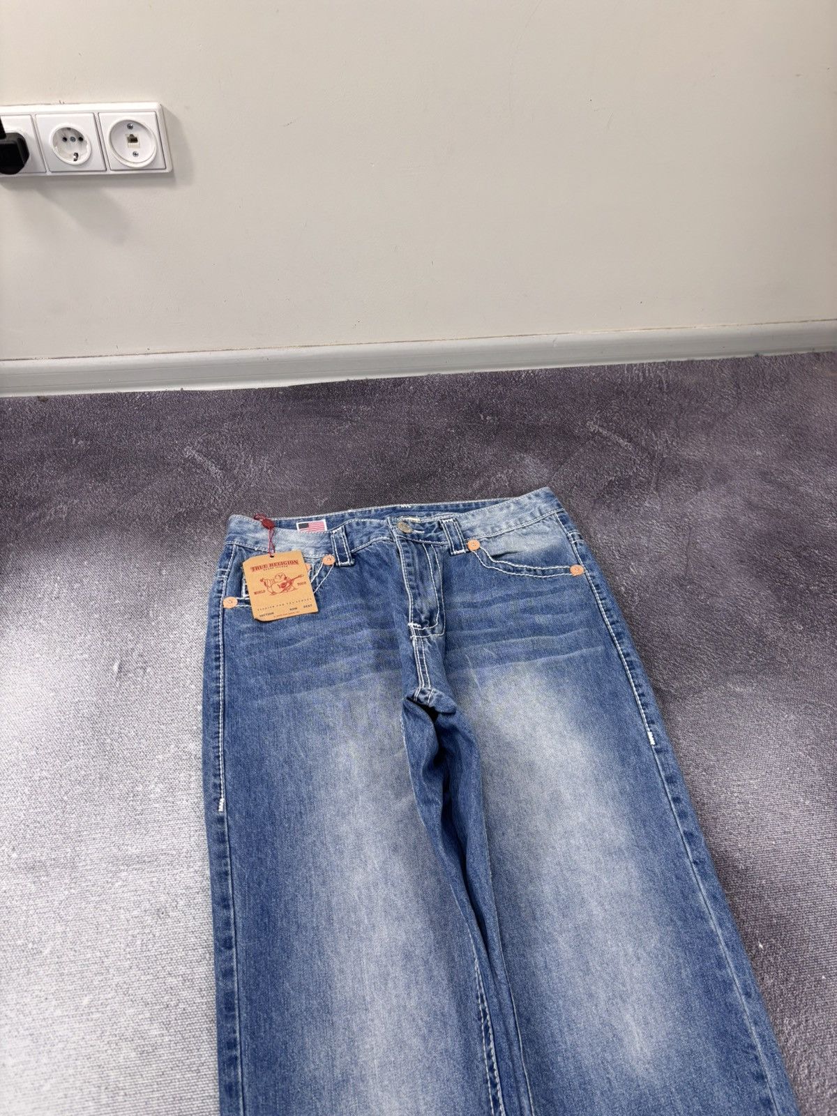 True Religion True Religion NWT Joey Super T Men’s Washed Blue Denim Jeans Size US 36 / EU 52 - 4 Thumbnail