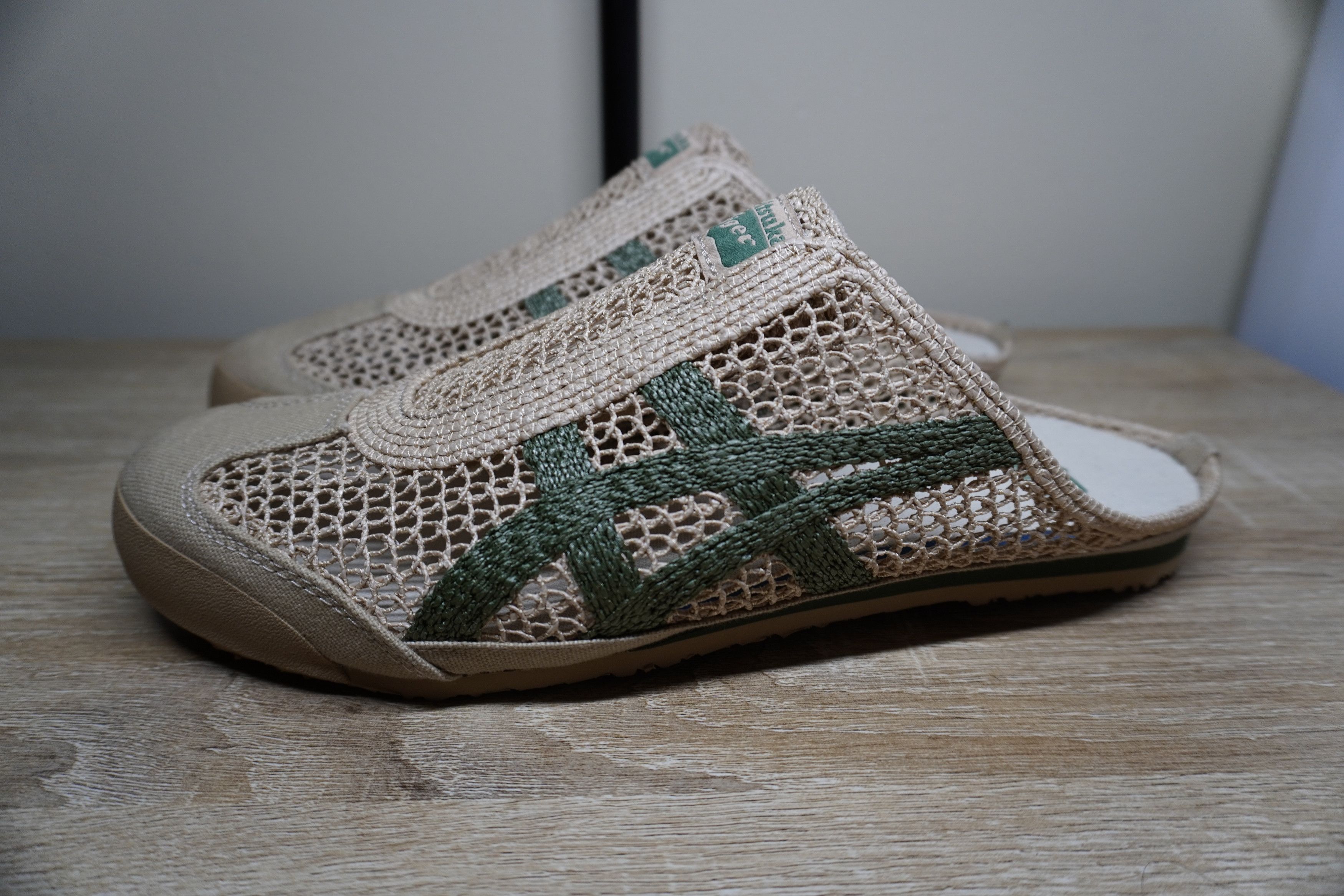 Other Onitsuka Tiger MEXICO 66 SABOT 1183C123.252 BEIGE/GREEN Size US 10 / EU 43 - 5 Thumbnail