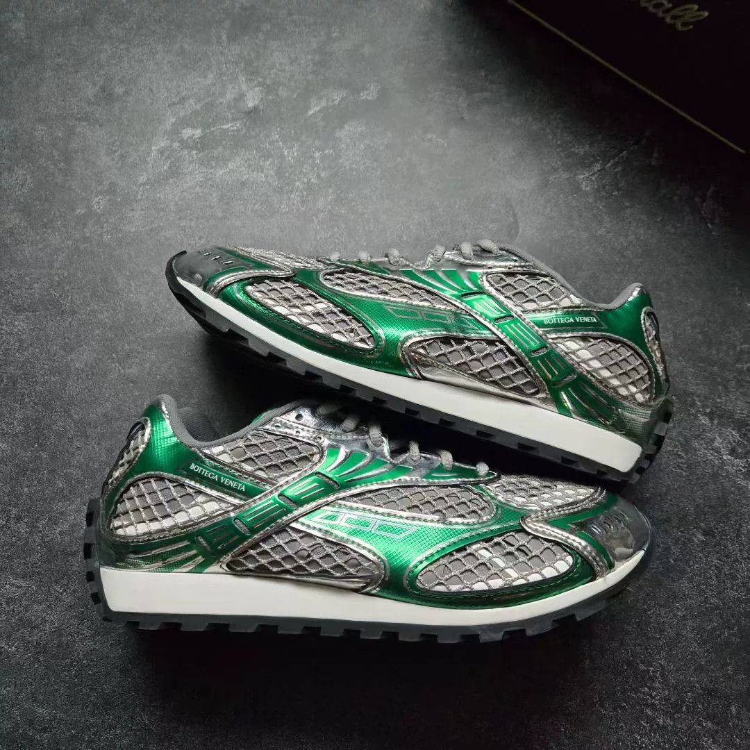 Bottega Veneta Bottega Veneta Green Lowtop Sneakers 41 Men Size US 8.5 / EU 41-42 - 1 Thumbnail
