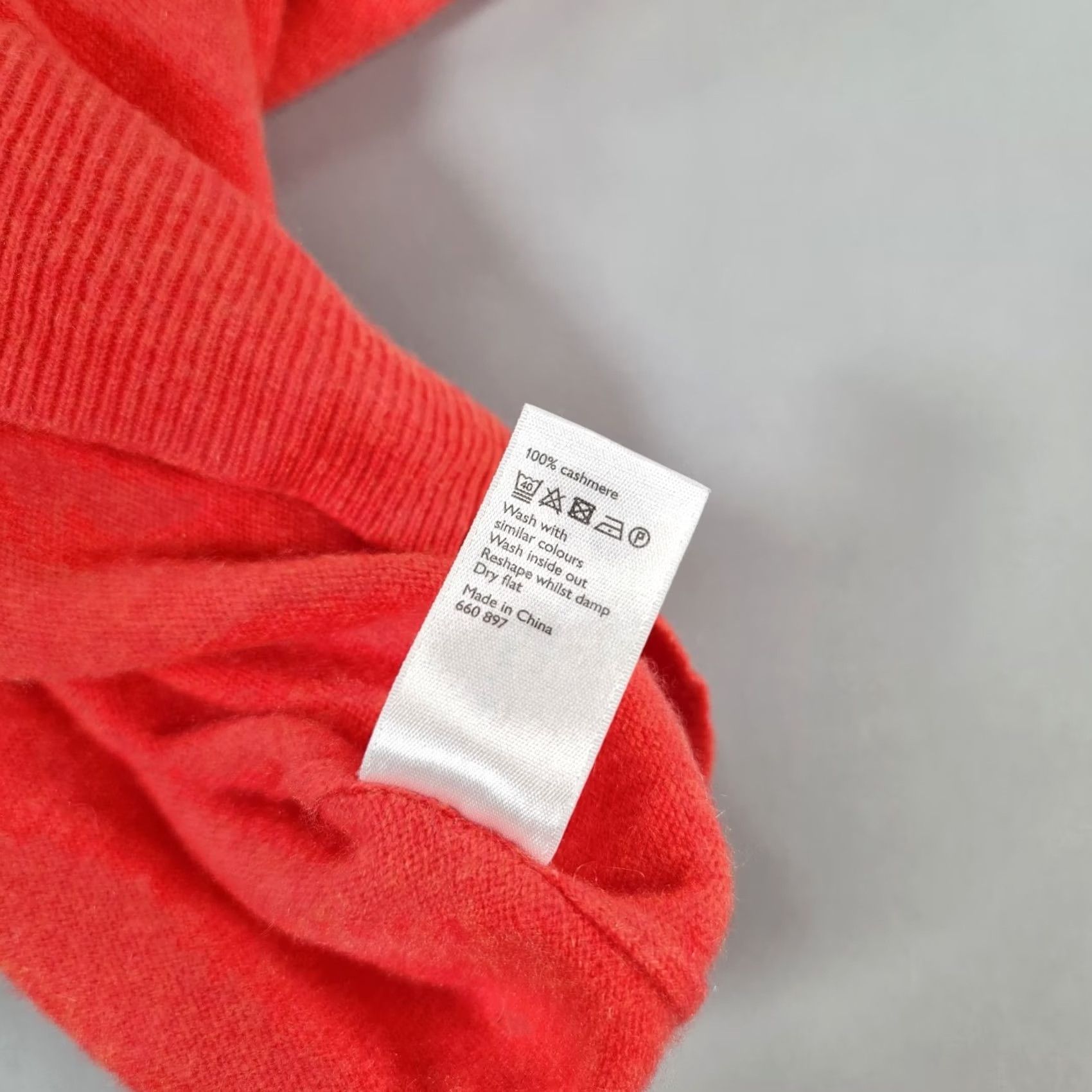 Vintage John Lewis Womens Jumper Coral Red 14 UK Cashmere V Neck Knit Pullover Size XL / US 12-14 / IT 48-50 - 7 Thumbnail