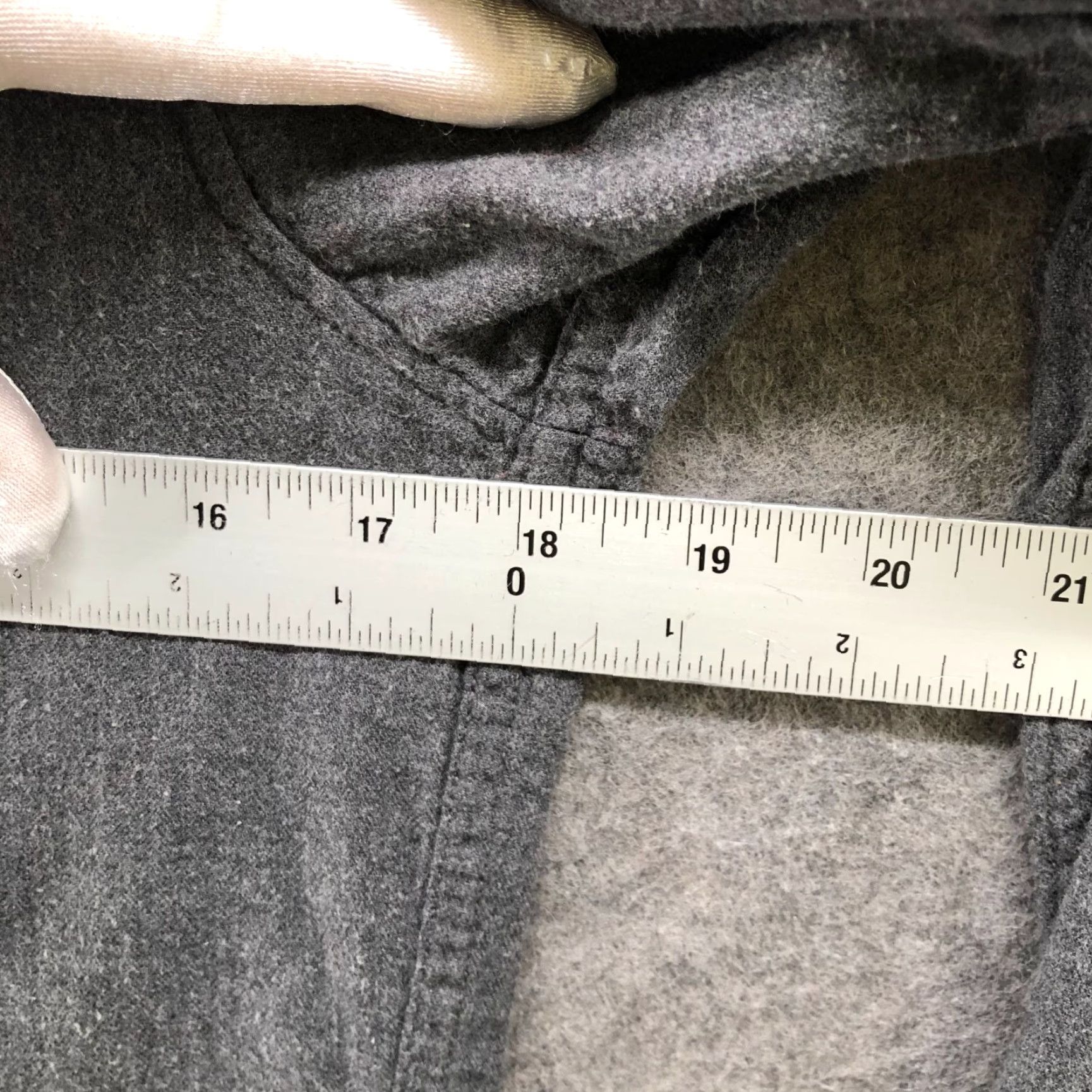 Uniqlo Uniqlo Shirt Women's XXS Gray Lightweight Flannel Button-Down Long Sleeve Cotton Casual Regular Fit Tight Measurements Included Size XXS / US 00 / IT 34 - 7 Thumbnail