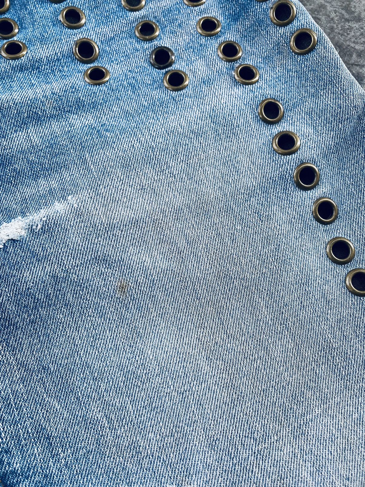 Japanese Brand Vintage Daily News Eyelet Distressed Denim Pants Size US 30 / EU 46 - 13 Thumbnail