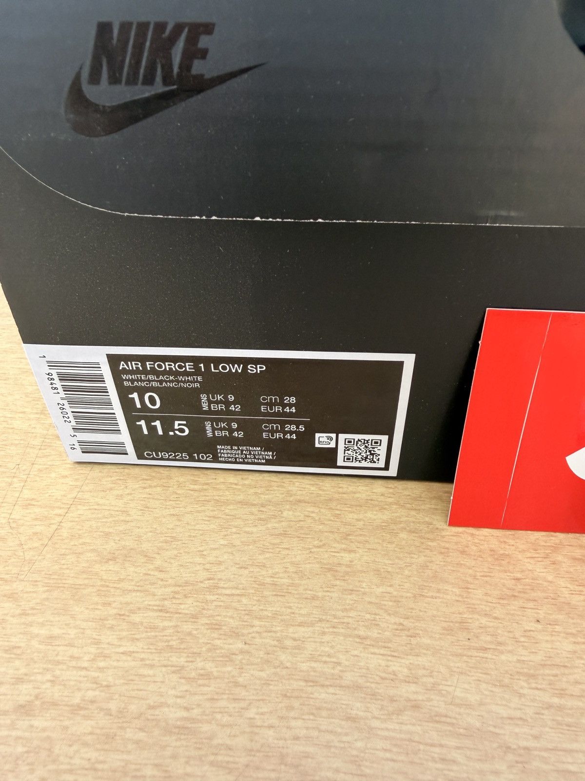 Nike × Supreme Nike Air Force 1 Low Supreme White Black Size US 10 / EU 43 - 9 Thumbnail