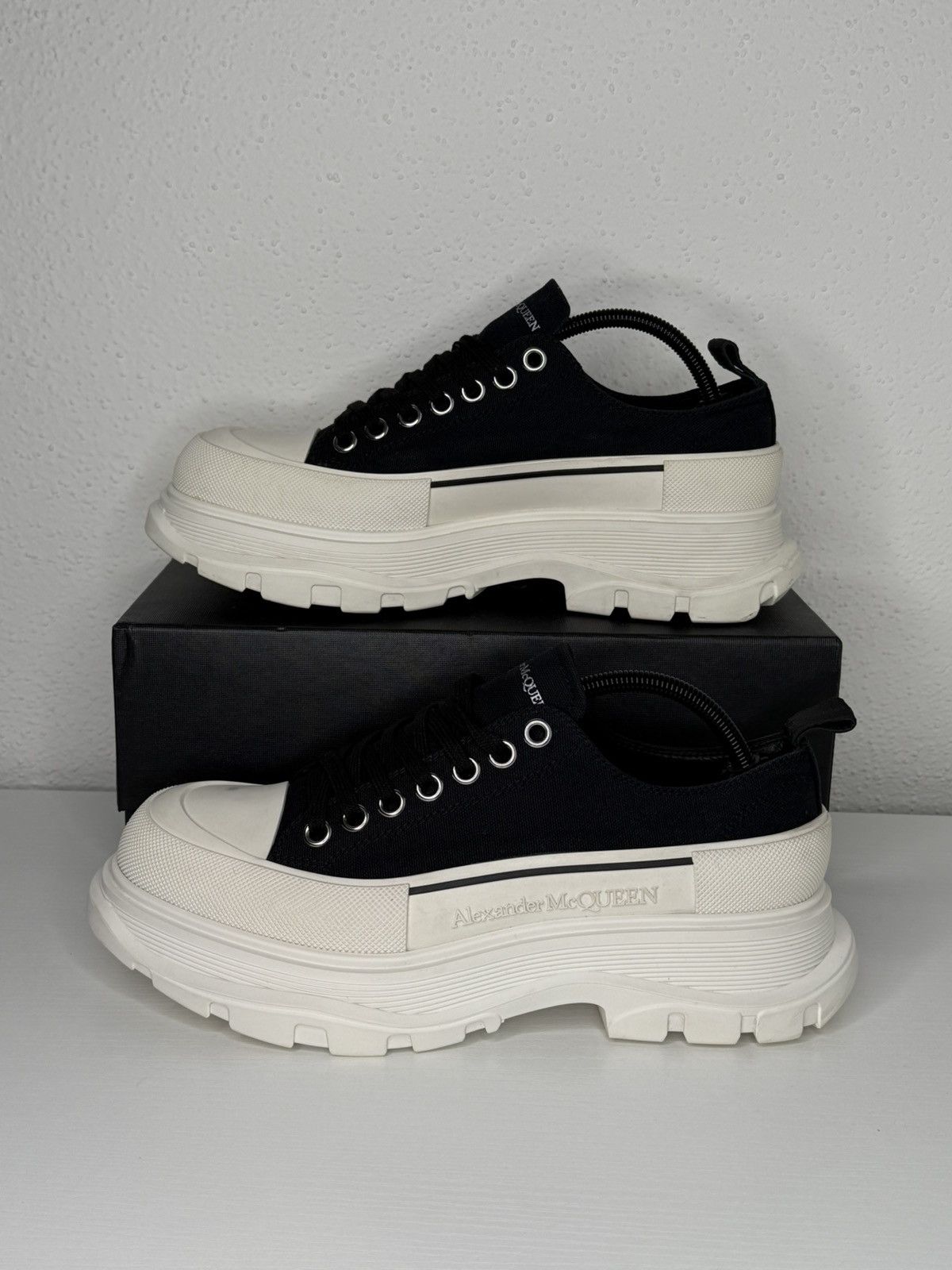 Alexander McQueen Alexander McQueen Tread Slick Sneakers Size US 10 / EU 43 - 9 Thumbnail