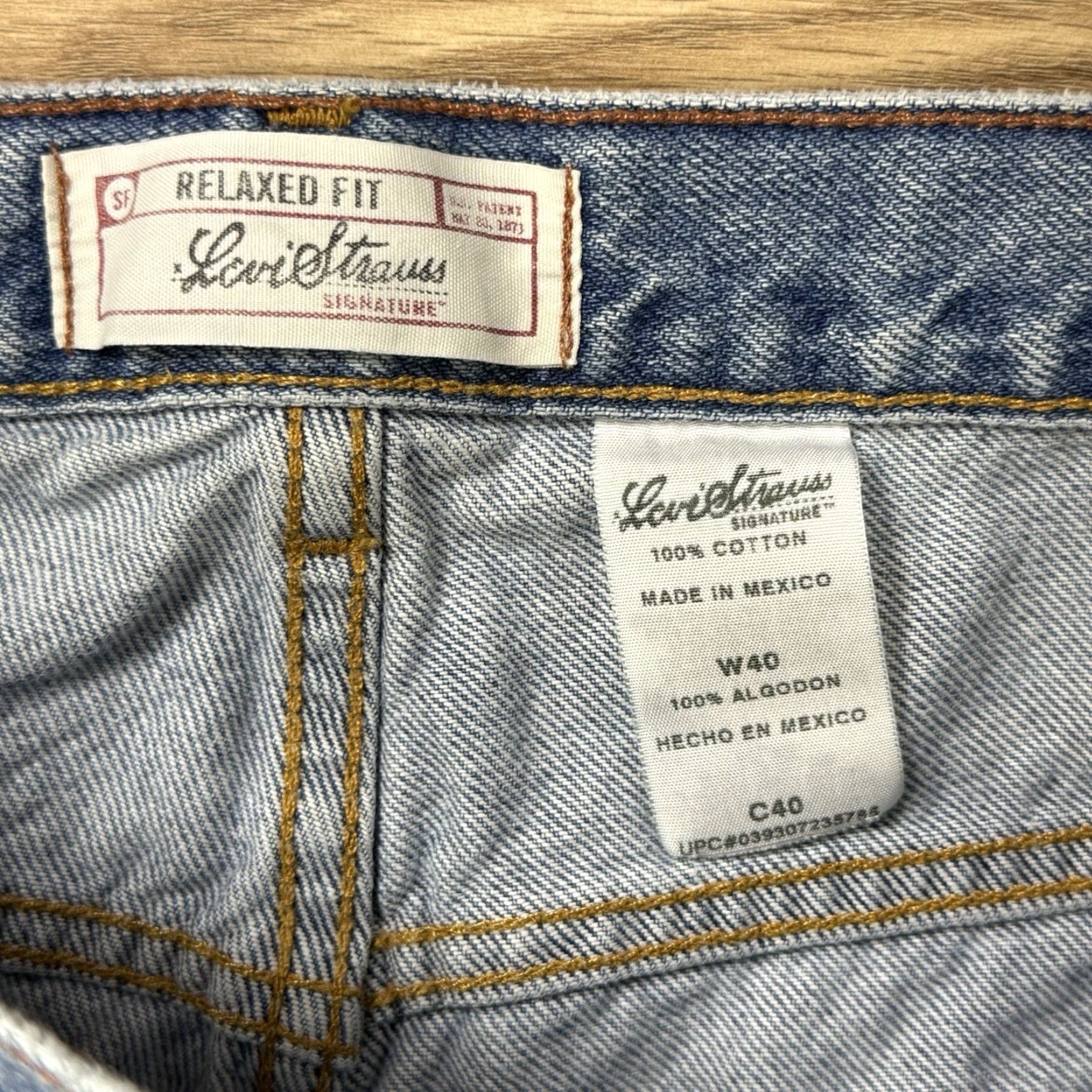Vintage VINTAGE Levi Strauss Signature Denim Shorts Men’s Size 40 Bermuda Relaxed Fit Brown 9" Inseam Mens Size US 40 / EU 56 - 2 Thumbnail