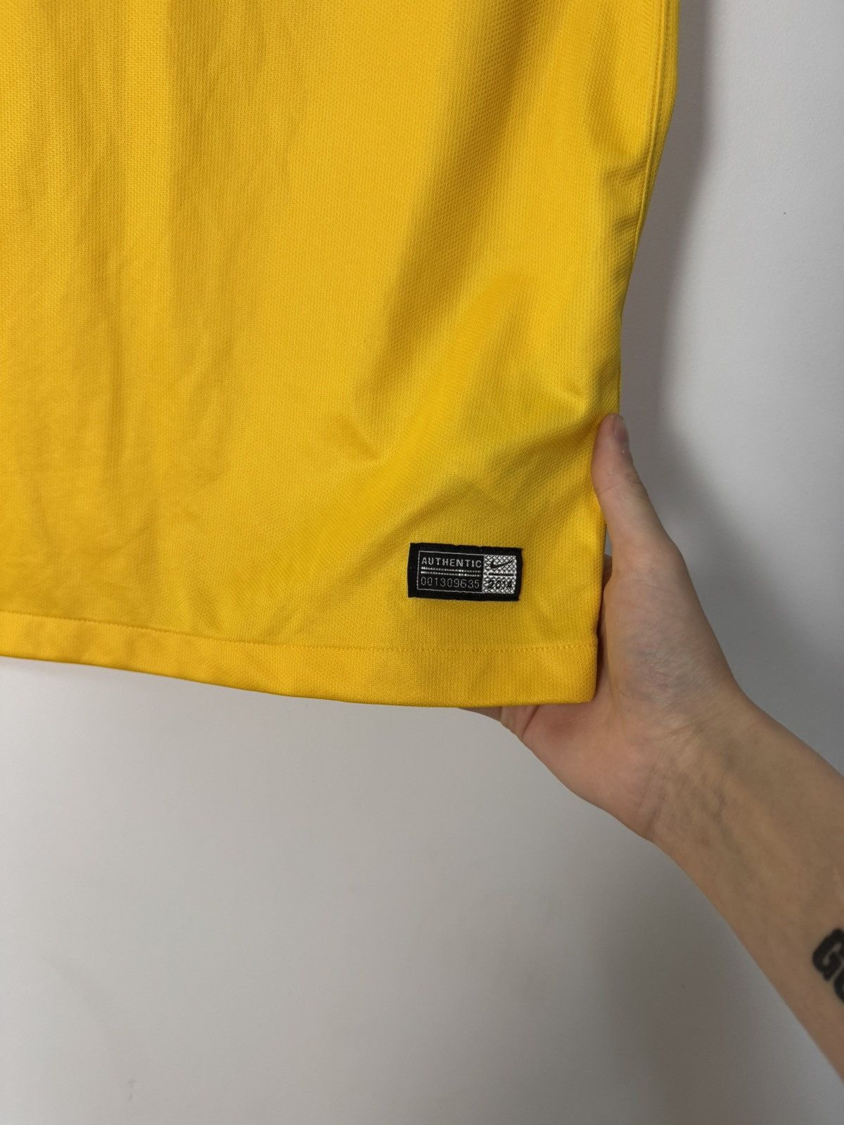 Nike Nike Brazil National Team 2014 Football Soccer Jersey Yellow Size US S / EU 44-46 / 1 - 6 Thumbnail