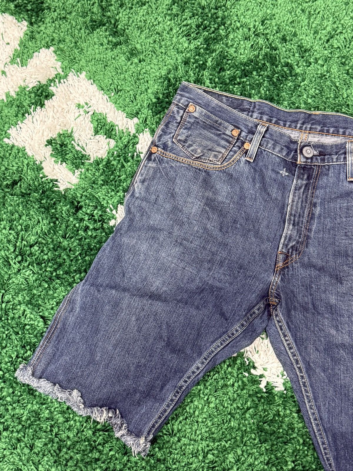 Levi's Levi's Denim Jean Shorts Raw Blue 514 36 x 32 Size US 36 / EU 52 - 6 Thumbnail