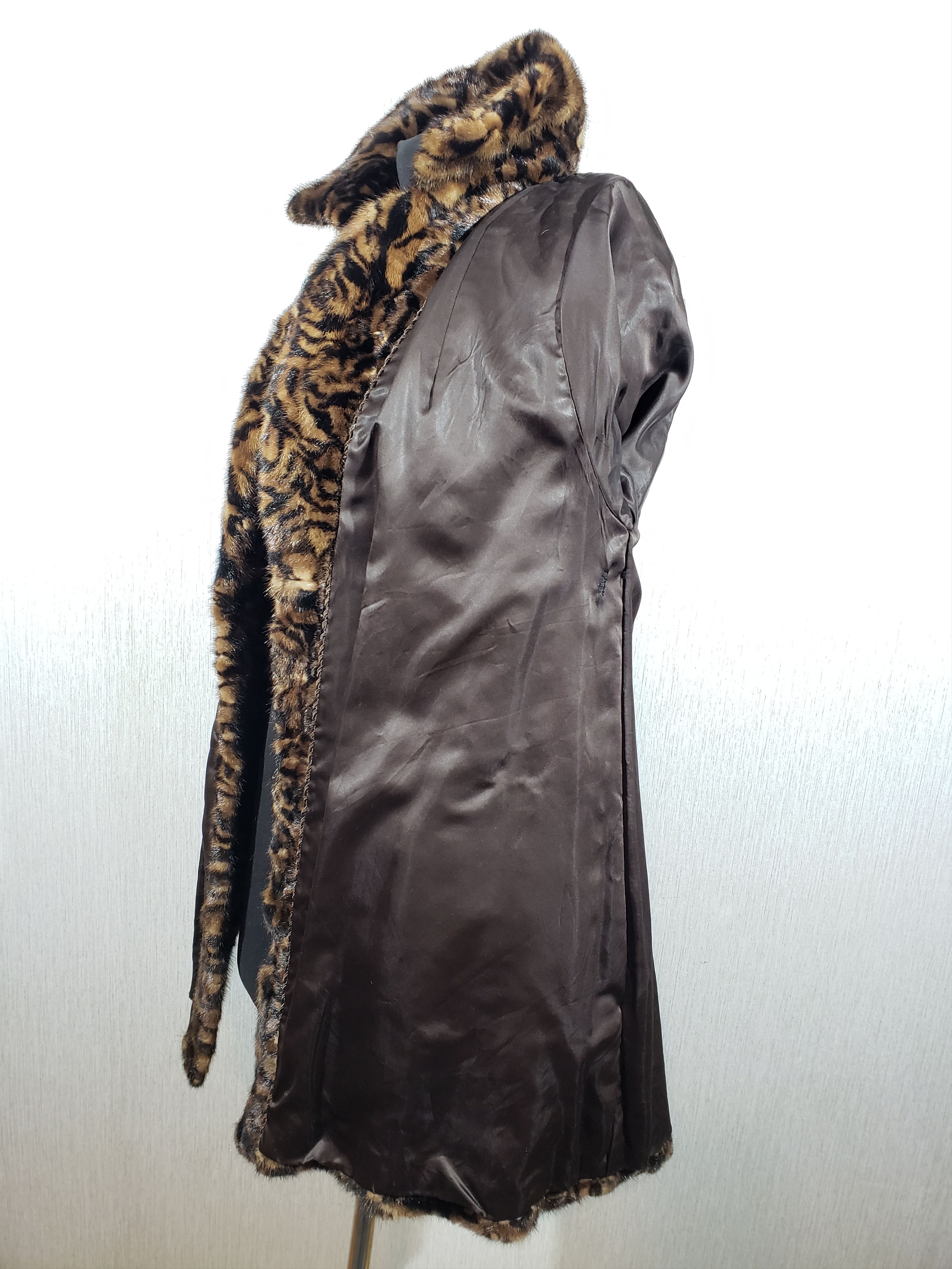 Other Stylish women's mink fur coat. Size L / US 10 / IT 46 - 10 Thumbnail