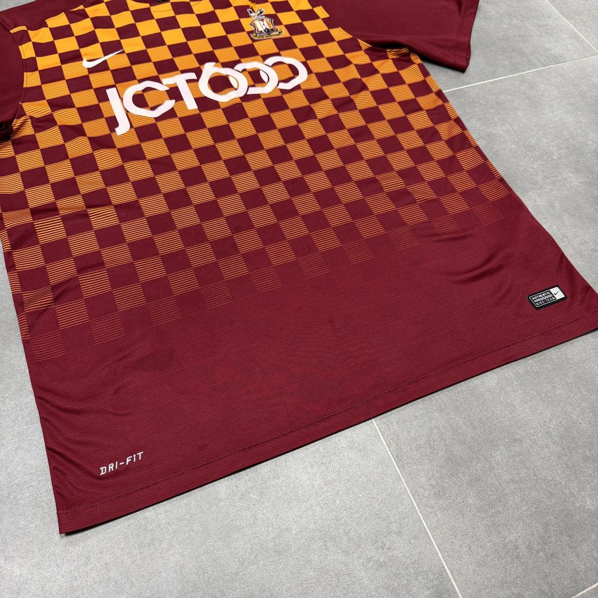Nike Nike Bradford City 2015/2016 Home Soccer Jersey Men Size XL Size US XL / EU 56 / 4 - 5 Thumbnail