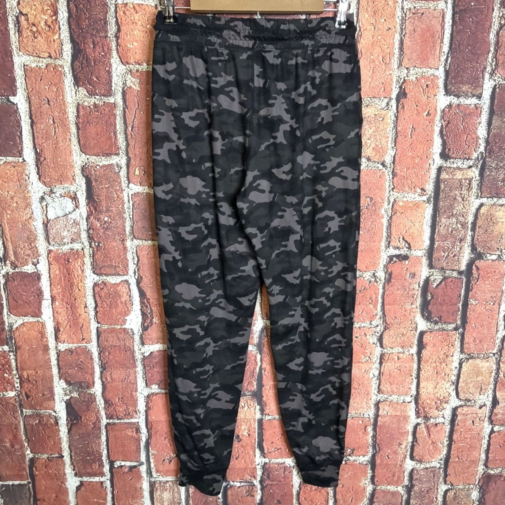 Fabletics Fabletics Womens Camo Joggers Gray Drawstring Size S Pants Activewear Athleisure Pockets Casual Womens Size 28" / US 6 / IT 42 - 3 Thumbnail