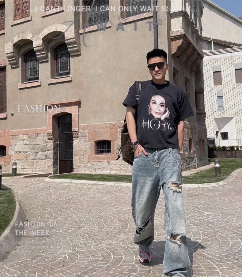 Balenciaga Balenciaga Michelle Yeoh Portrait Printed Loose Short Slee Size US M / EU 48-50 / 2 - 6 Thumbnail