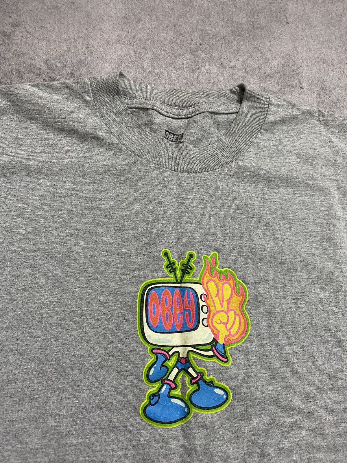 Obey × Vintage Obey Flame Fingers T-Shirt Size M Size US M / EU 48-50 / 2 - 2 Thumbnail