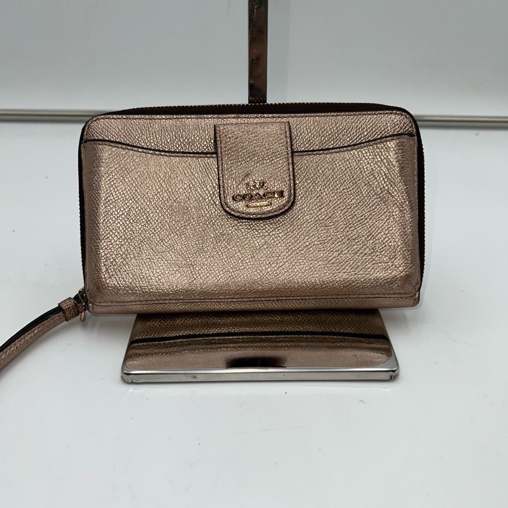 Coach Coach Women's Metallic Universal Wallet with Phone Pocket in Rose Gold Pebble Leather. Size ONE SIZE - 1 Thumbnail