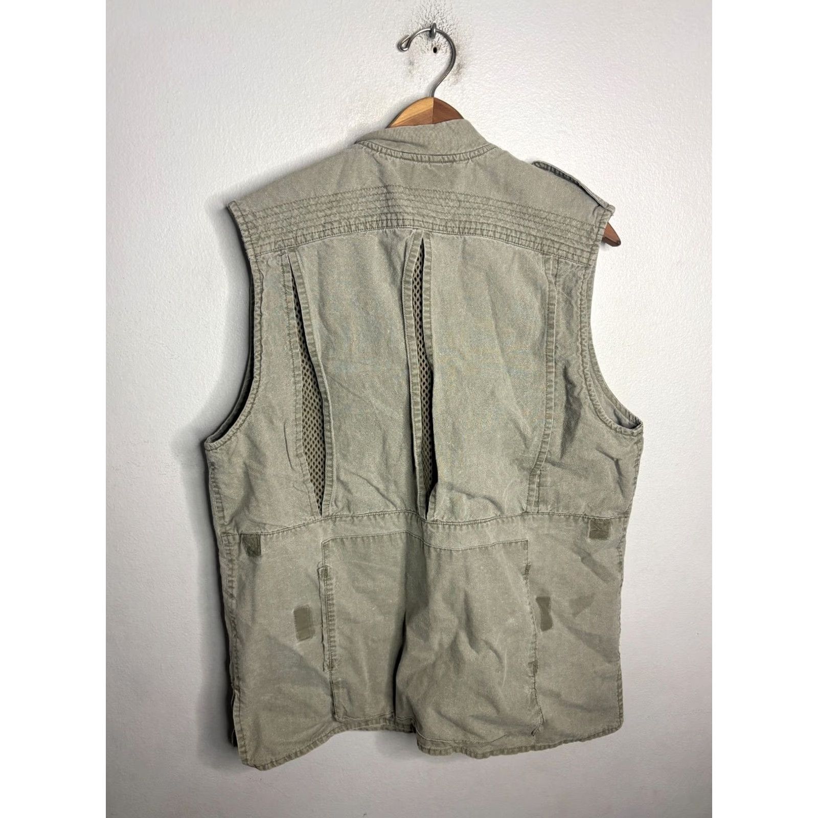 Vintage Cabela's Safari Series Green Zip Up Vest Mens M Reg 5111 Outdoor Canvas Cotton Pockets Logo Zipper Jacket Coat Long Length Casual Physical 90s? Size US M / EU 48-50 / 2 - 5 Thumbnail