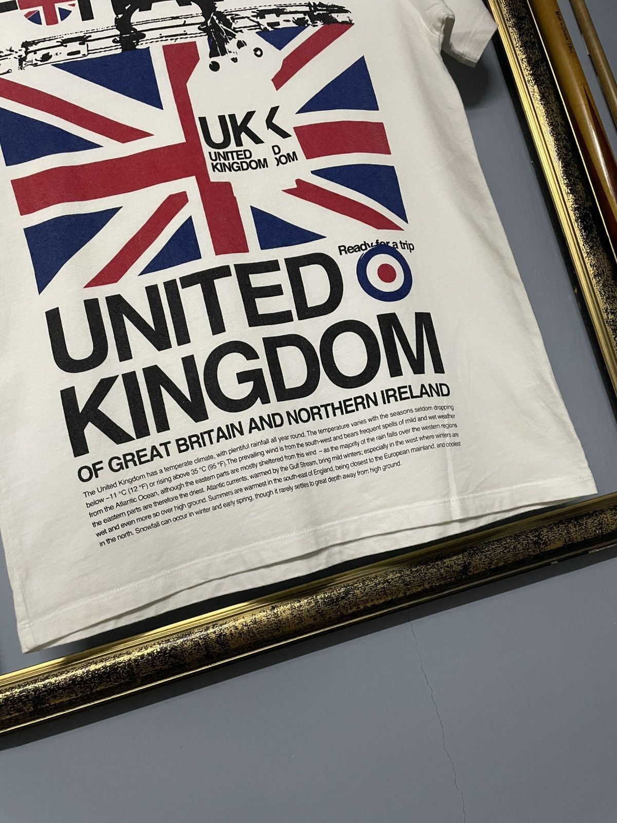 Designer × Japanese Brand × Vintage Vintage Designer Graniph Ready For Trip Great Britain Tshirt Size US S / EU 44-46 / 1 - 4 Thumbnail