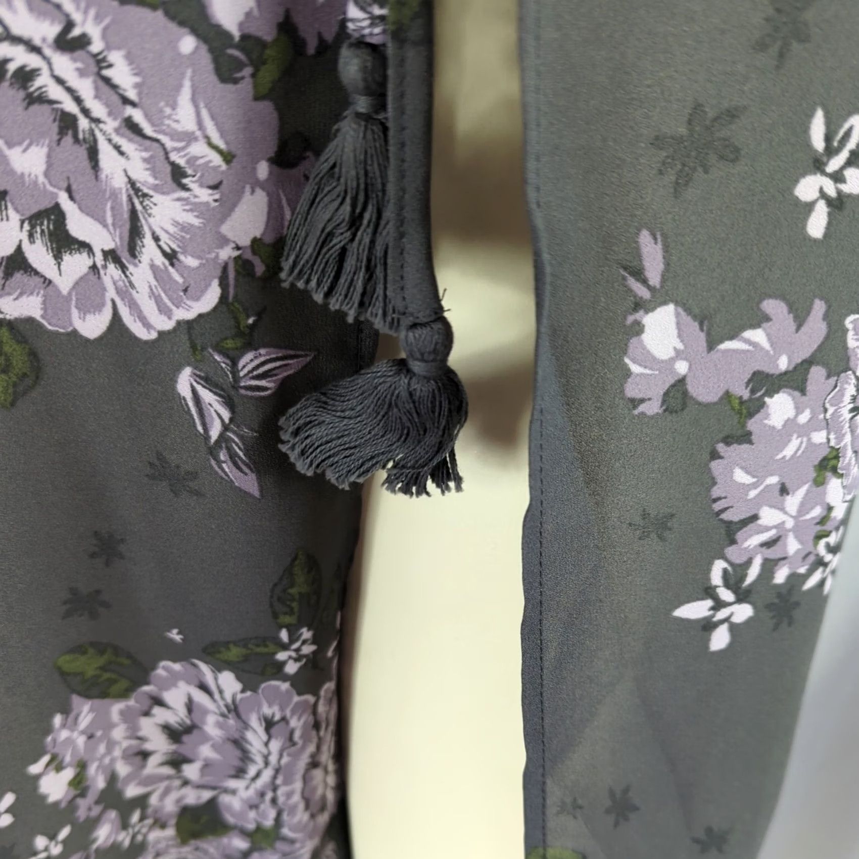 Vintage Maurices Womens L Sheer Gray Floral Duster Cardigan Tie Front Bell Sleeve Chiffon NWT Romper? Size L / US 10 / IT 46 - 3 Thumbnail