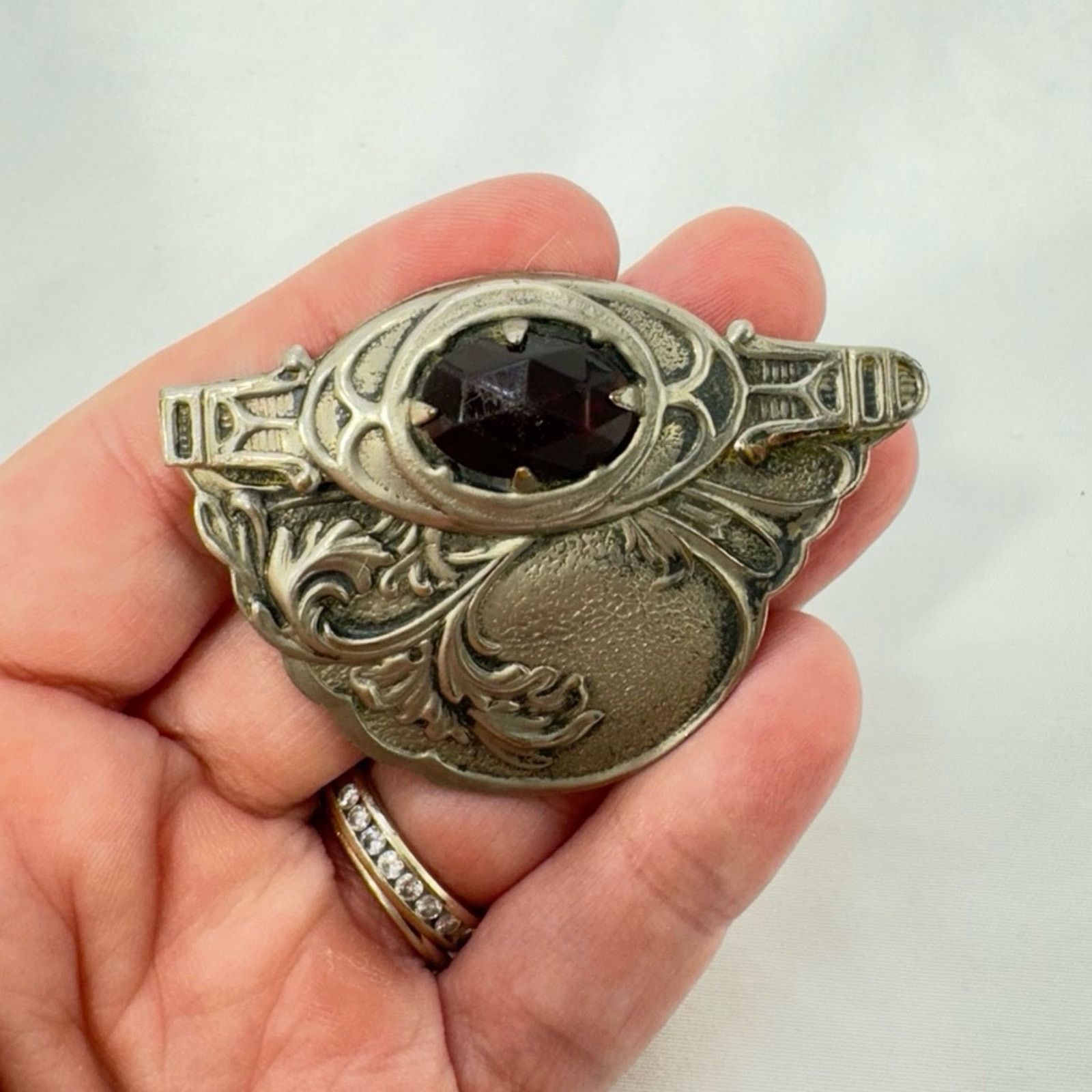 NBDN Nobrandedon VTG Art Nouveau repousse buckle/clip with glass stone Size ONE SIZE - 2 Thumbnail