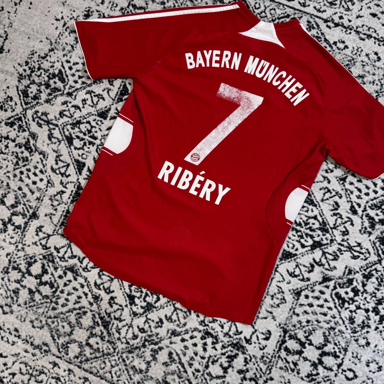 Adidas × Vintage Adidas Red White Polyester Jersey T-Shirt Size munchen Size US M / EU 48-50 / 2 - 2 Thumbnail
