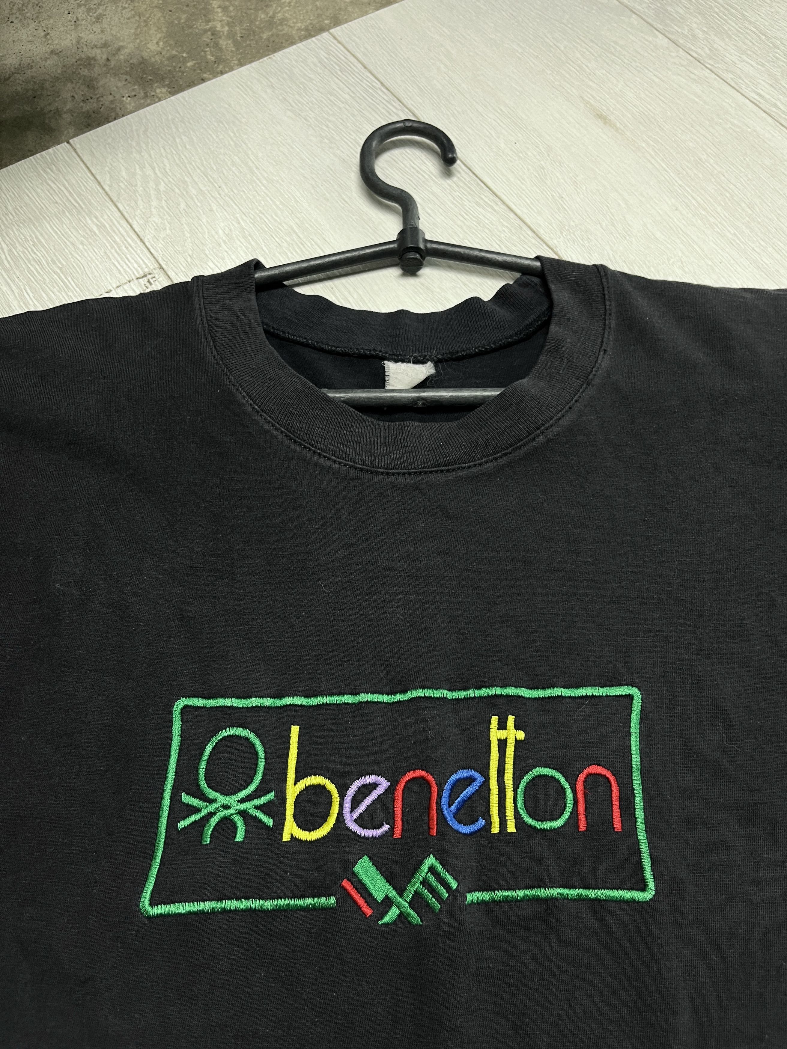 Other VINTAGE 1990s BENETTON EMBROIDERED BIG LOGO TEE - 778 Size US M / EU 48-50 / 2 - 2 Thumbnail