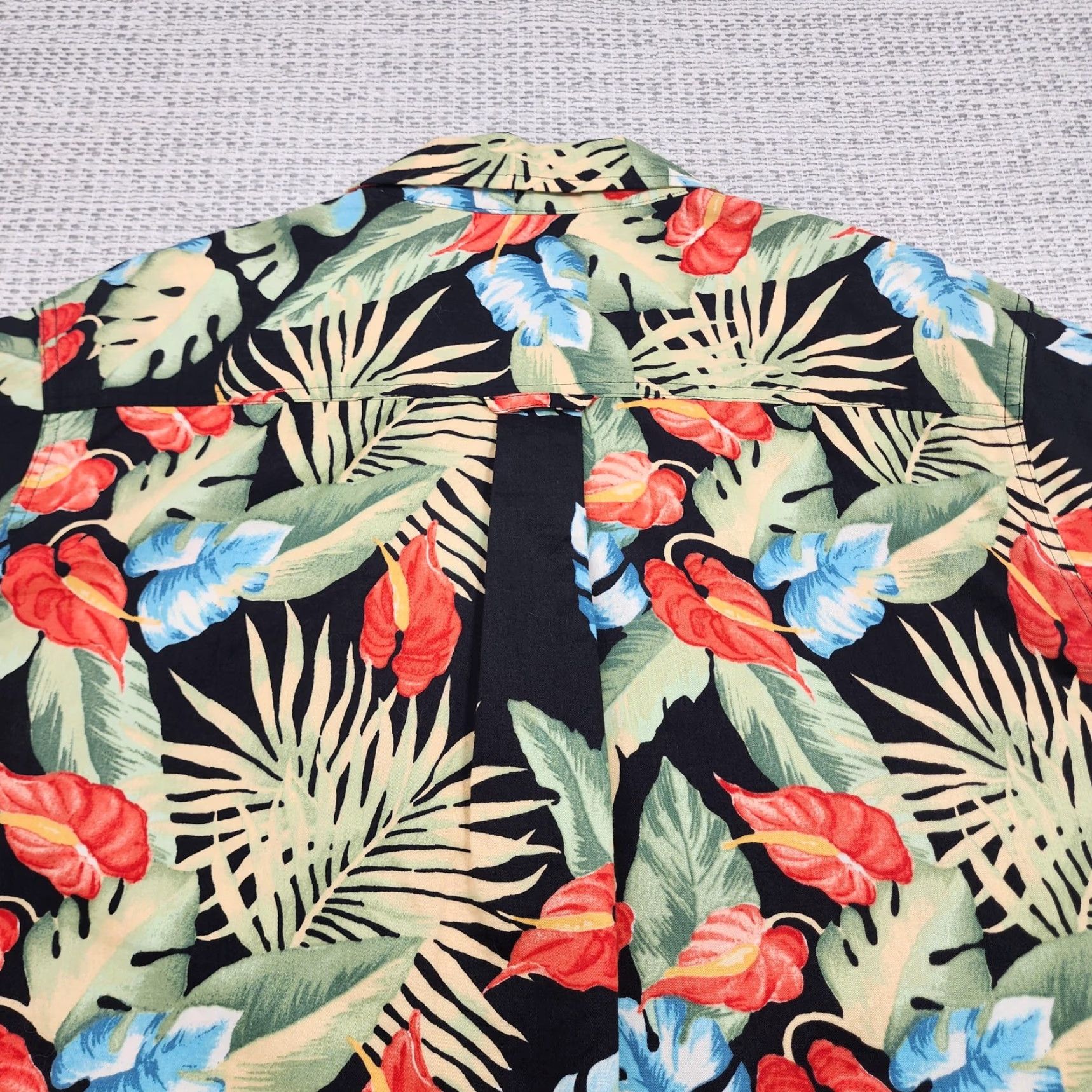 Vintage VINTAGE Caribbean Blues Shirt Mens XL Black Hawaiian Aloha Button Up Tropical Floral Shirt Size US XL / EU 56 / 4 - 7 Thumbnail