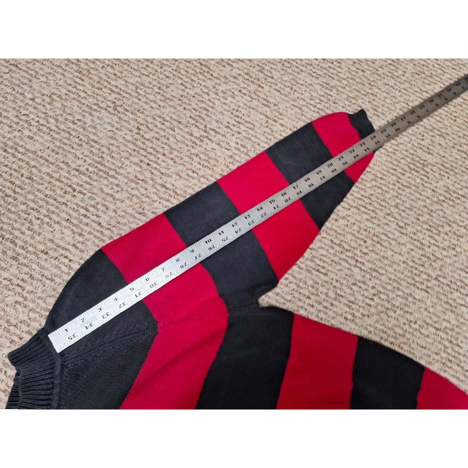 Vintage VINTAGE 90s Kurt Cobain Striped Sweater Freddy Krueger Grunge Nirvana Red and Black L/XL Unisex Sweater Mens Womens Girls Boys Size US L / EU 52-54 / 3 - 6 Thumbnail