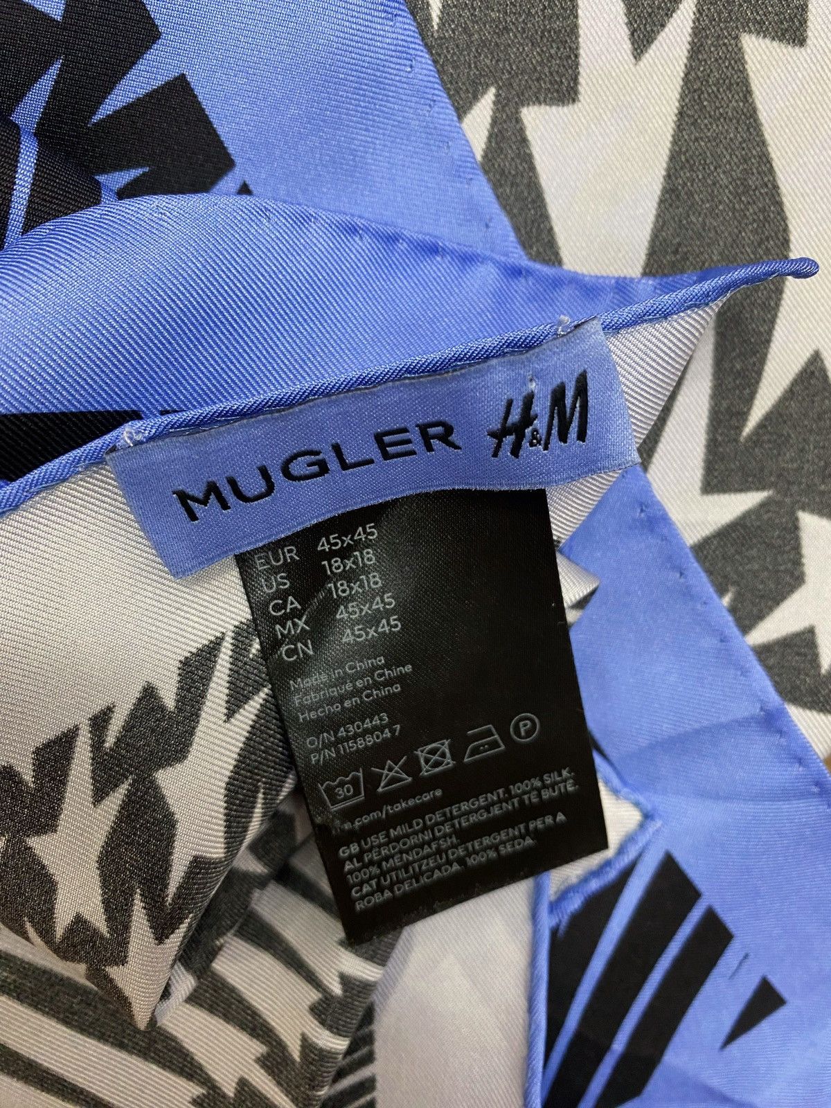 Mugler H&M x Mugler Swirling-star Silk Scarf Size ONE SIZE - 6 Thumbnail