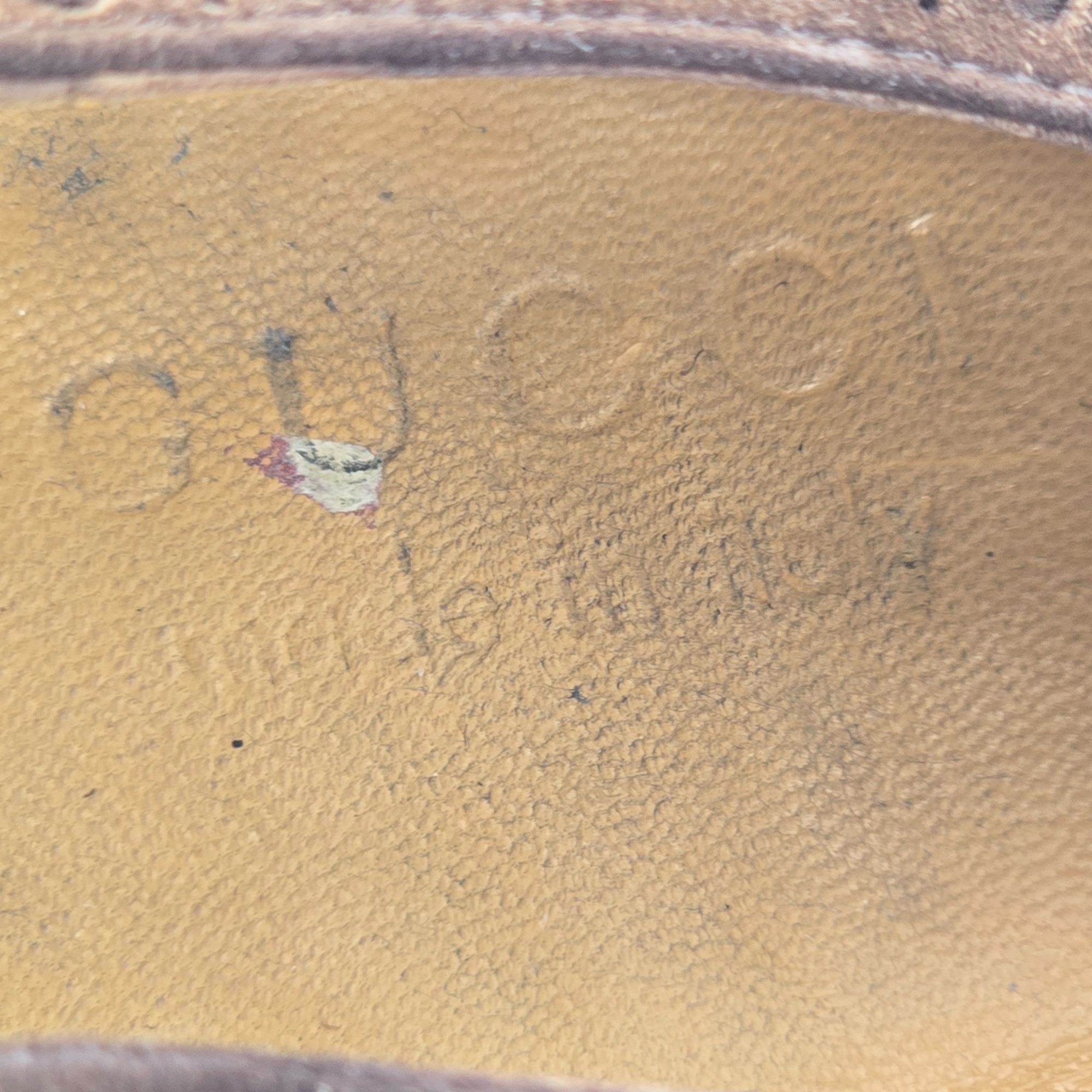 Gucci Gucci Italy Men size 7.5E Brown Suede Wingtip Derby Oxfords Size US 7.5 / EU 40-41 - 13 Thumbnail