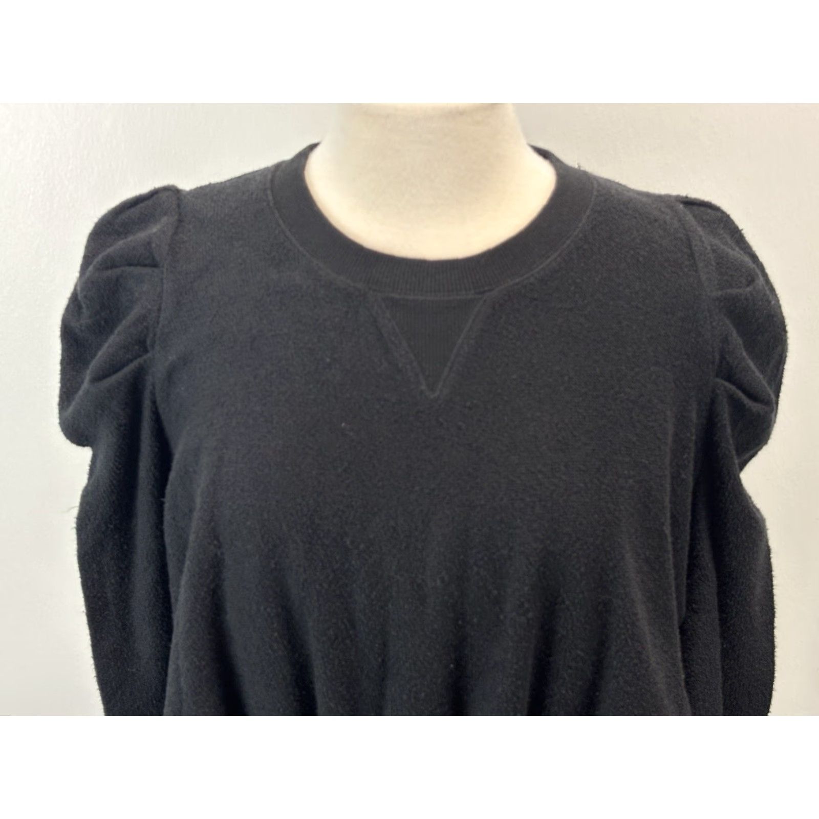 Free People VINTAGE Free People Crop Sweatshirt Women’s Medium Black Bohemian Puff Sleeve Pullover Activewear Size M / US 6-8 / IT 42-44 - 5 Thumbnail