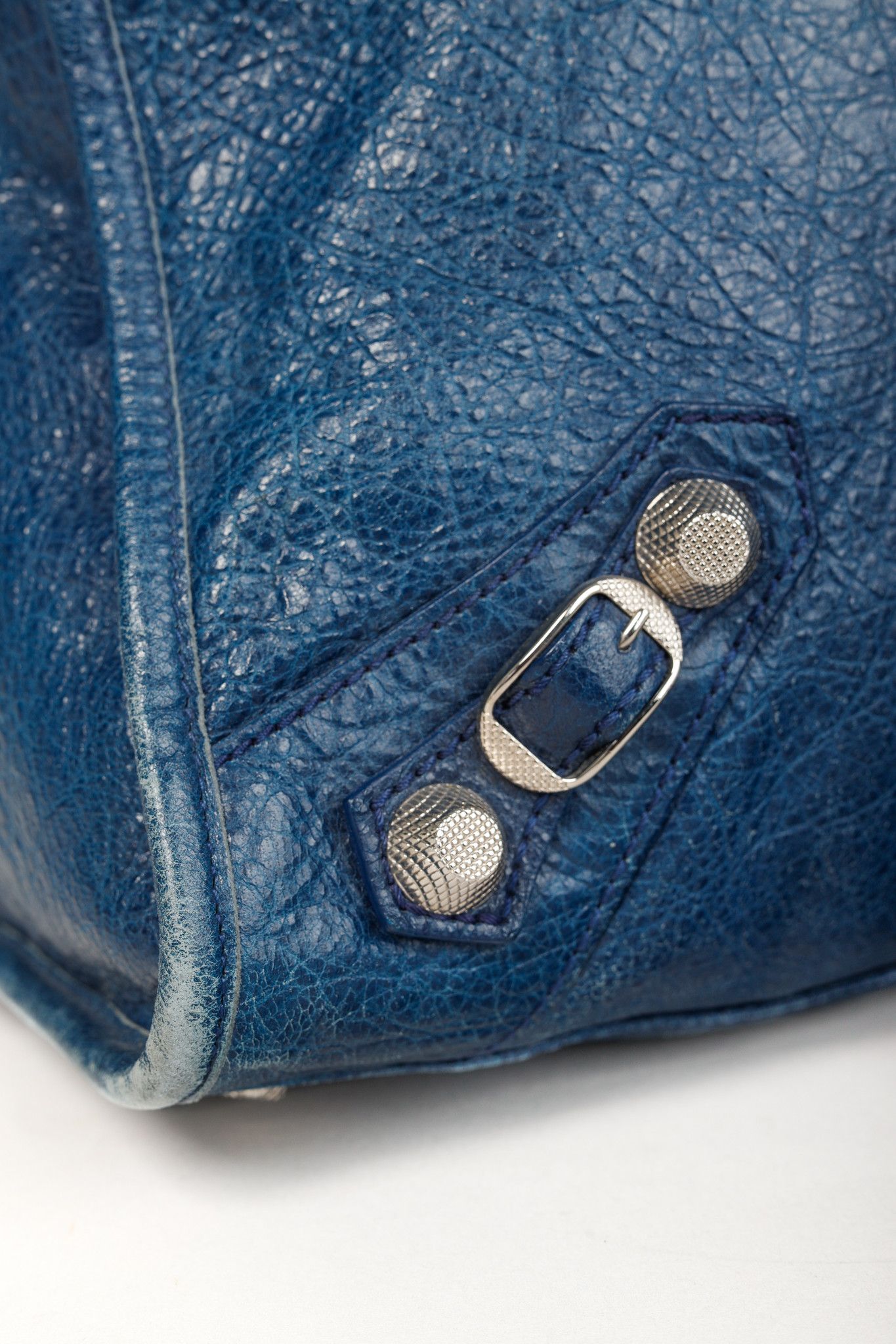 Balenciaga Balenciaga City Wrinkle Leather Slouchy Bag with Giant Studs Size ONE SIZE - 11 Thumbnail
