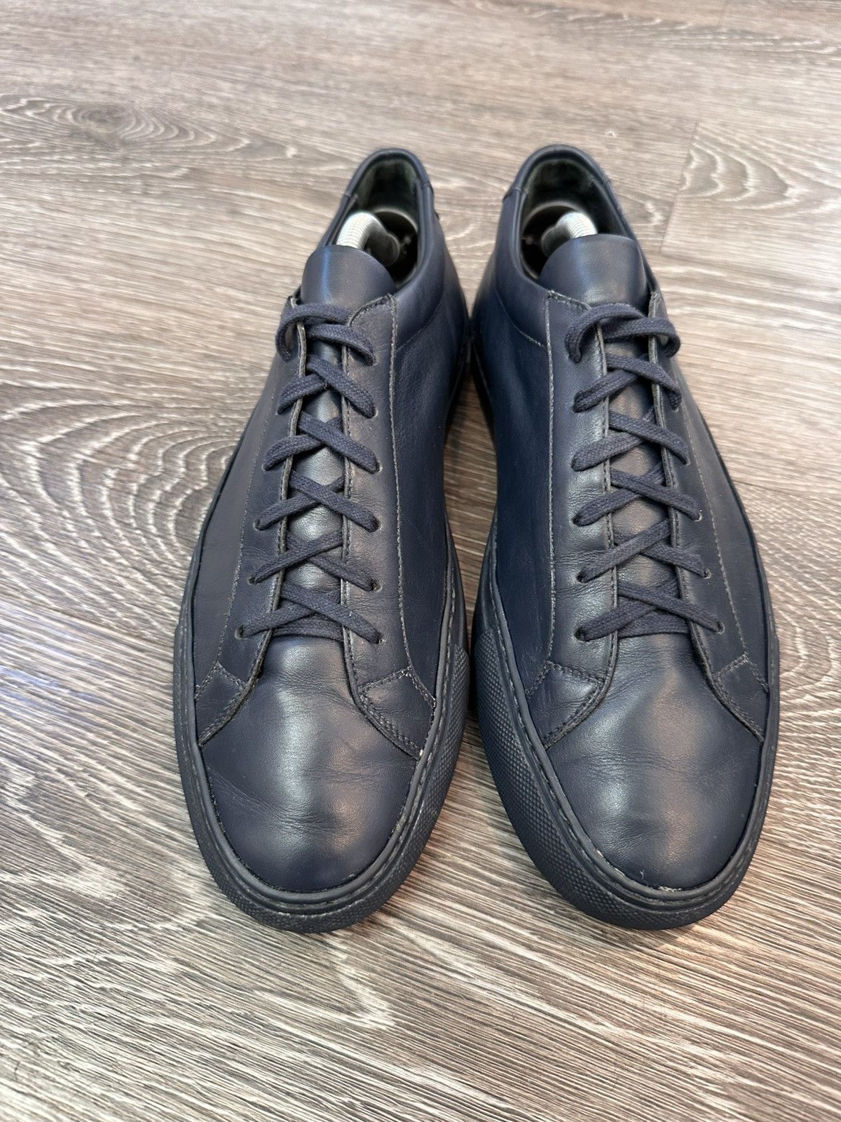 Common Projects Common Projects Leather Achilles Low Navy 42 Size US 9 / EU 42 - 1 Thumbnail